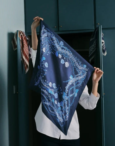 Beck Søndergaard Tørklæde - Wintery Twill Sia Tørklæde i Navy Blazer