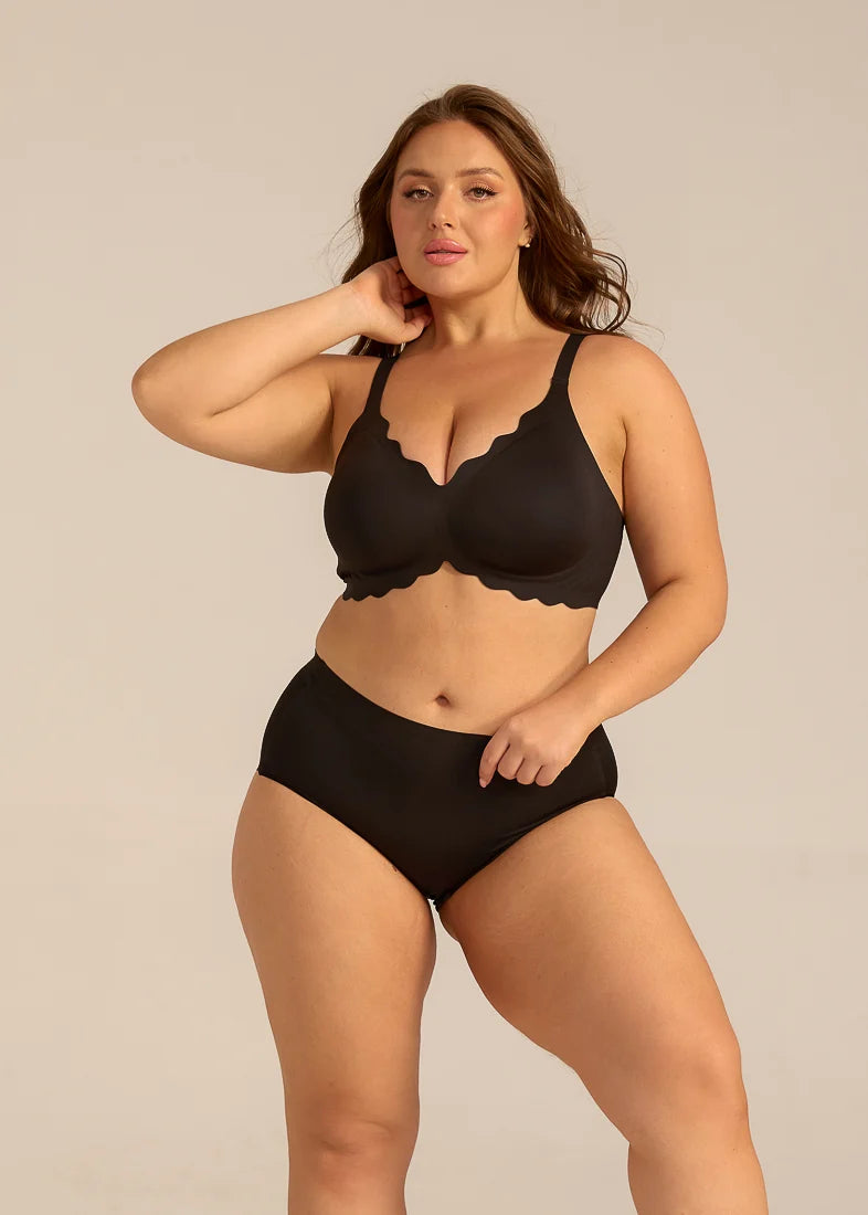 FemiFemme Undertøj - SoftScallop Full Coverage Bøjlefri BH i Sort