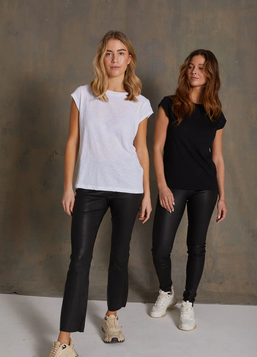 Coster Copenhagen T-shirt - CC Heart Basic Rund Hals T-shirt i Sort
