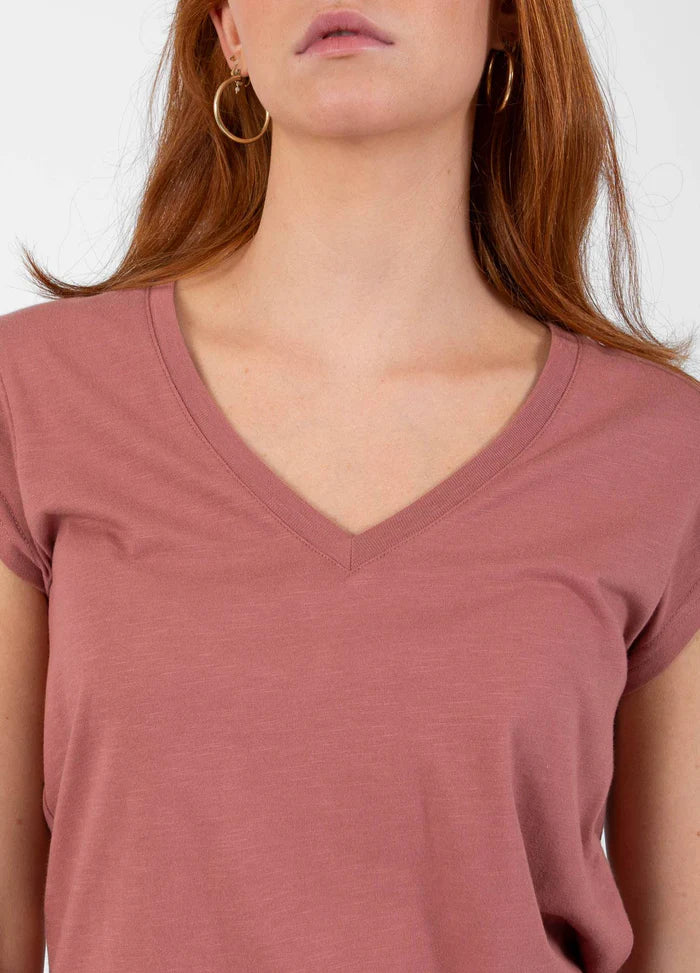 Coster Copenhagen T-shirt - CC-Heart Basic T-shirt V-Hals i Apple Butter