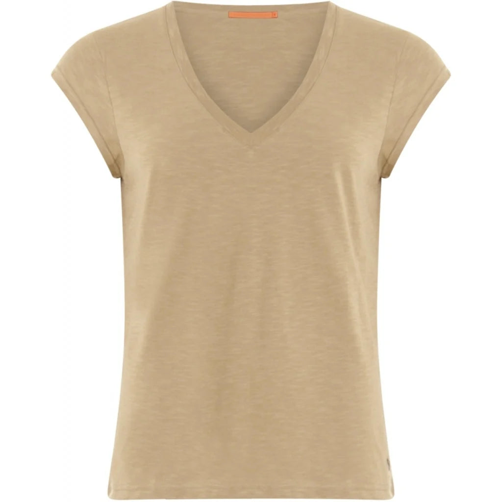 Coster Copenhagen T-shirt - CC Heart Basic V-Hals T-shirt i Warm Sand