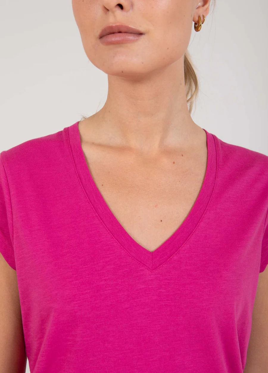 Coster Copenhagen T-shirt - CC-Heart Basic T-shirt V-Hals i Berry