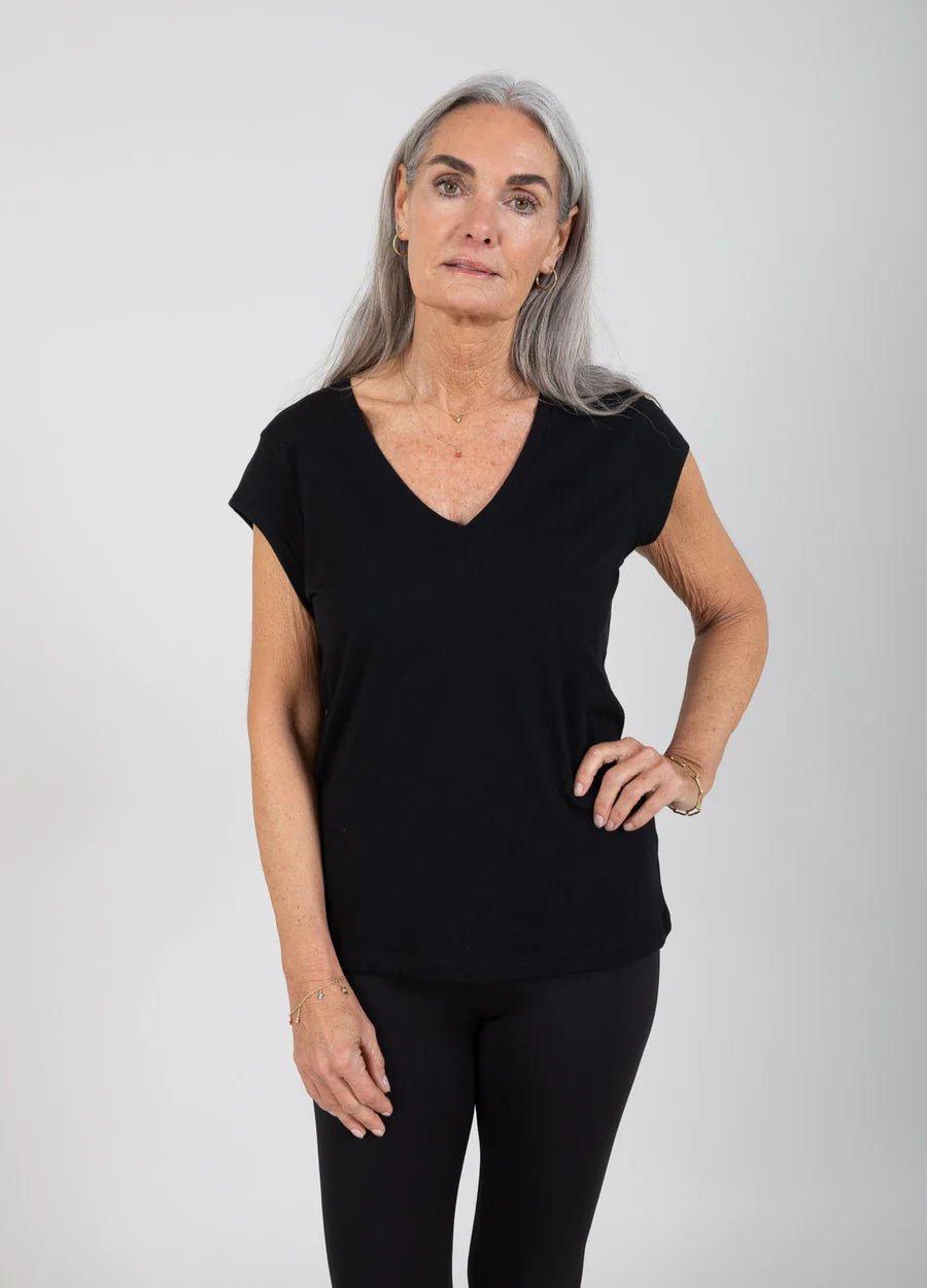 Coster Copenhagen - CC Heart Basic V-hals T-shirt i Sort
