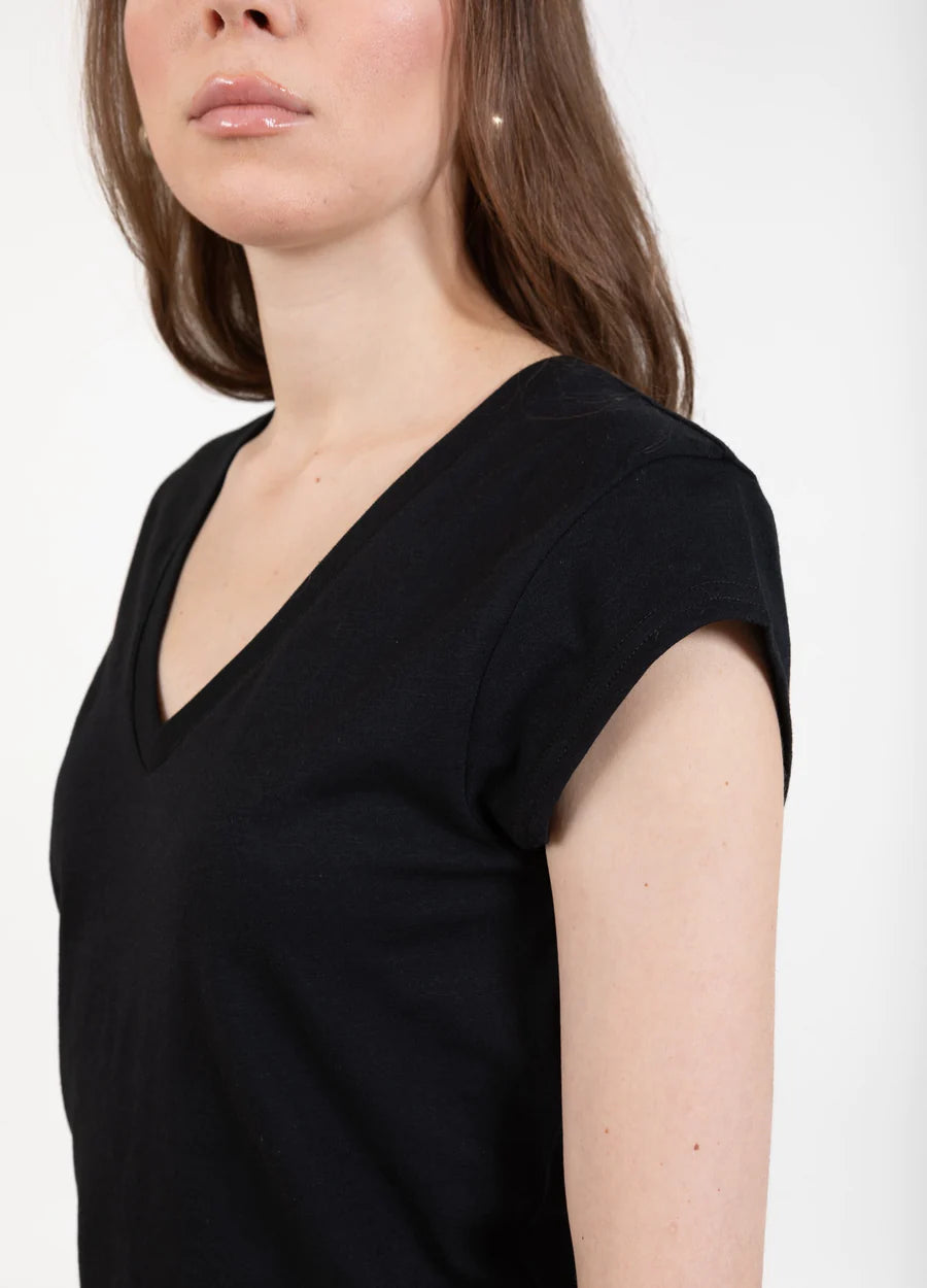 Coster Copenhagen - CC Heart Basic V-hals T-shirt i Sort