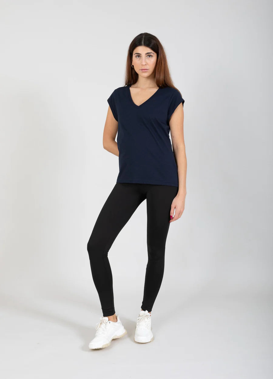 Coster Copenhagen T-shirt - CC Heart Basic V-Hals T-shirt i Night Sky Blue
