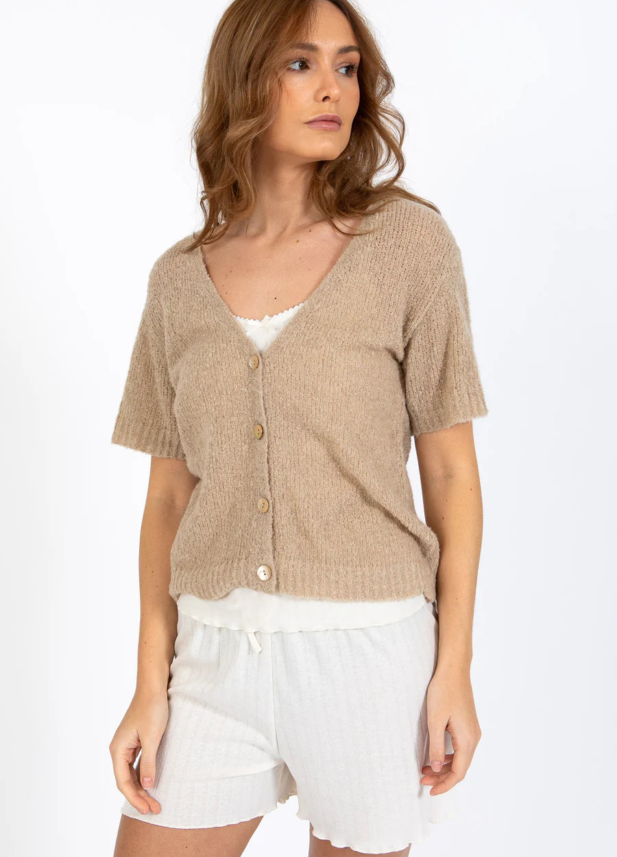 Coster Copenhagen Cardigan- CC-Heart Roselynn SS Strik Cardigan i Sand