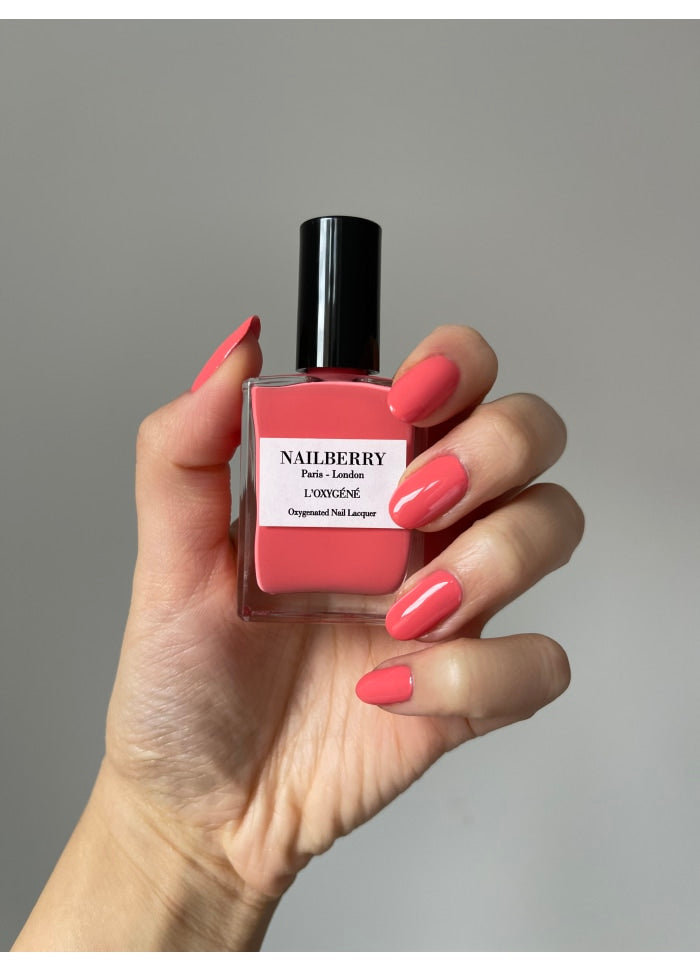 NAILBERRY Neglelak - English Rose Neglelak i Classic Coral Pink