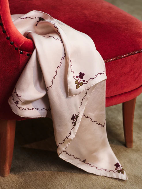 Beck Søndergaard Tørklæde - Brodaria Sia Tørklæde i Birch White