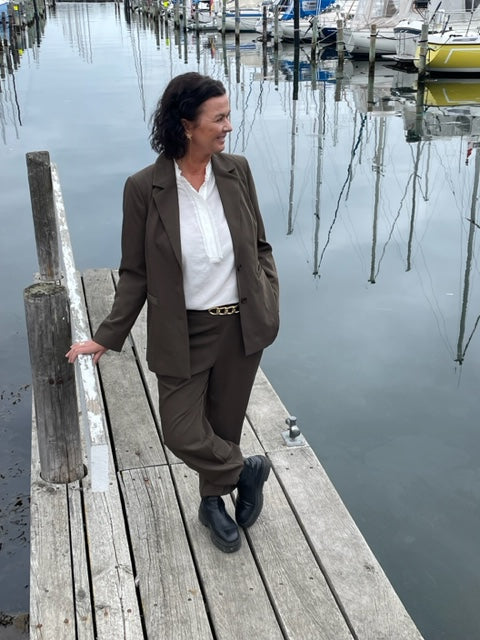 PBO - Amalie Bukser i Oliven