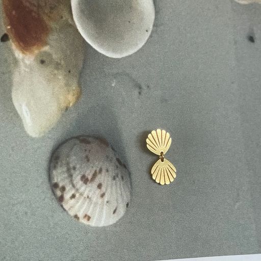 Stine A Ørering - Two Petit Shell Ørering