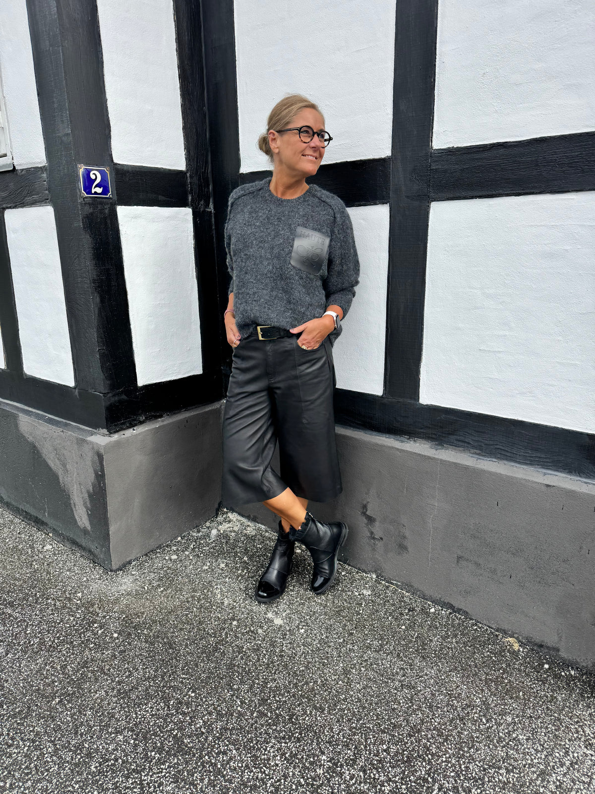 Haute L´amitié Strik - Darcia Reverse Crop Pocket Strik i Antracit Melange