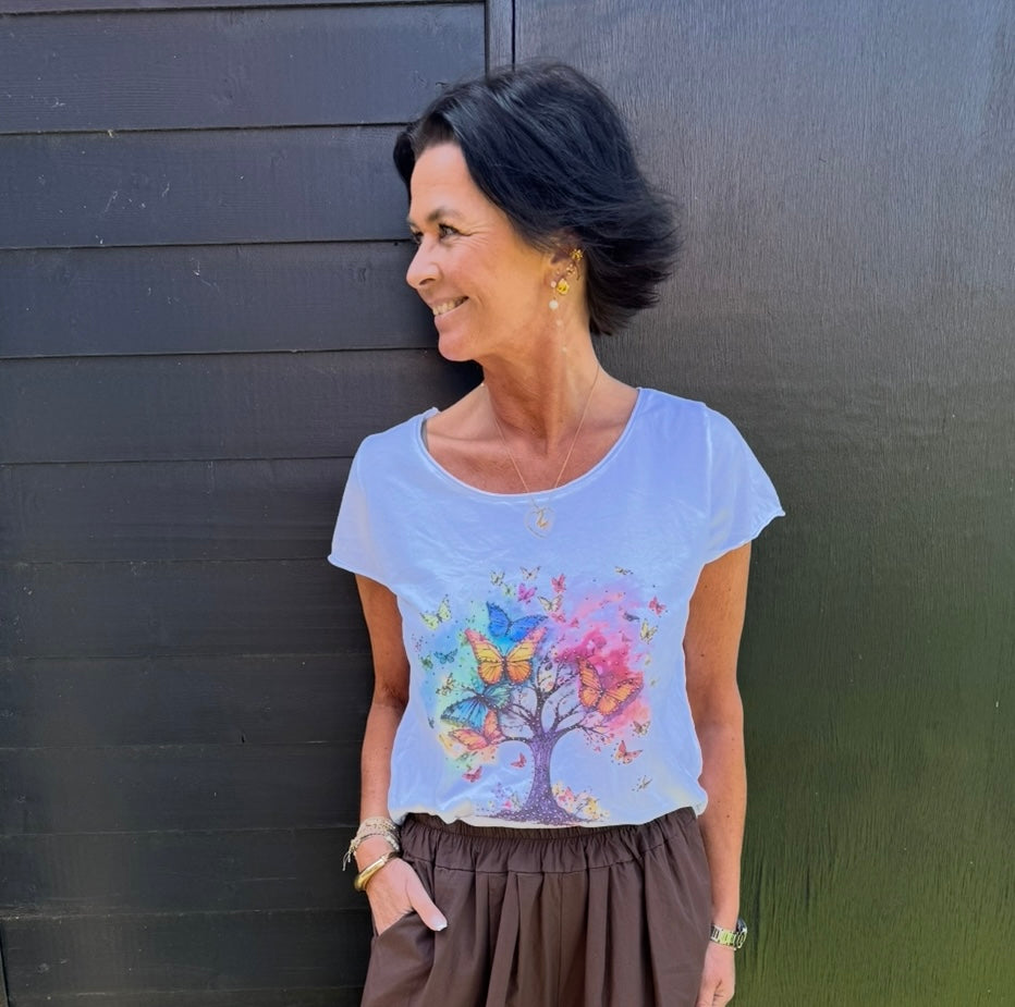 MARTA du château T-shirt - MdcMarie T-shirt i Hvid Med Træ og Sommerfugle