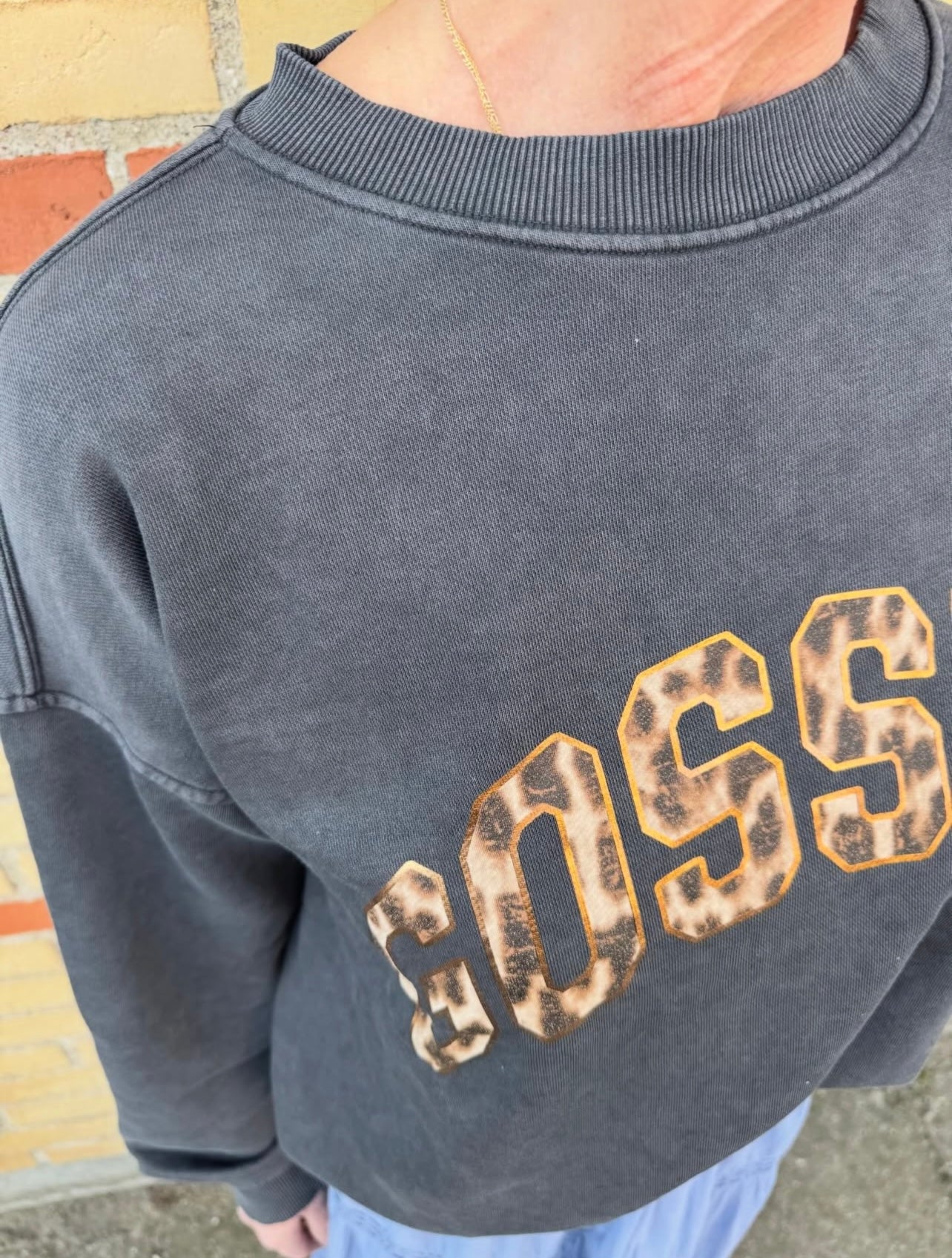 Gossia Sweat  - MalinGo Sweat i Black Washed Med Logo