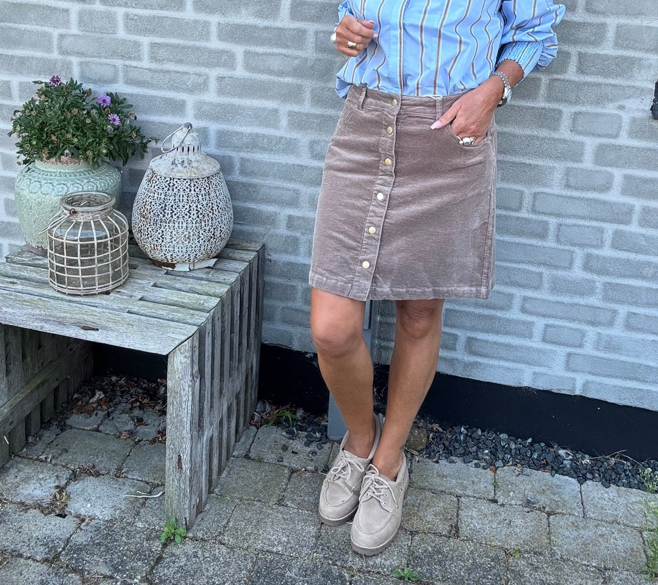 Garcia Nederdel - 50321 Kort Fløjls Nederdel i Taupe