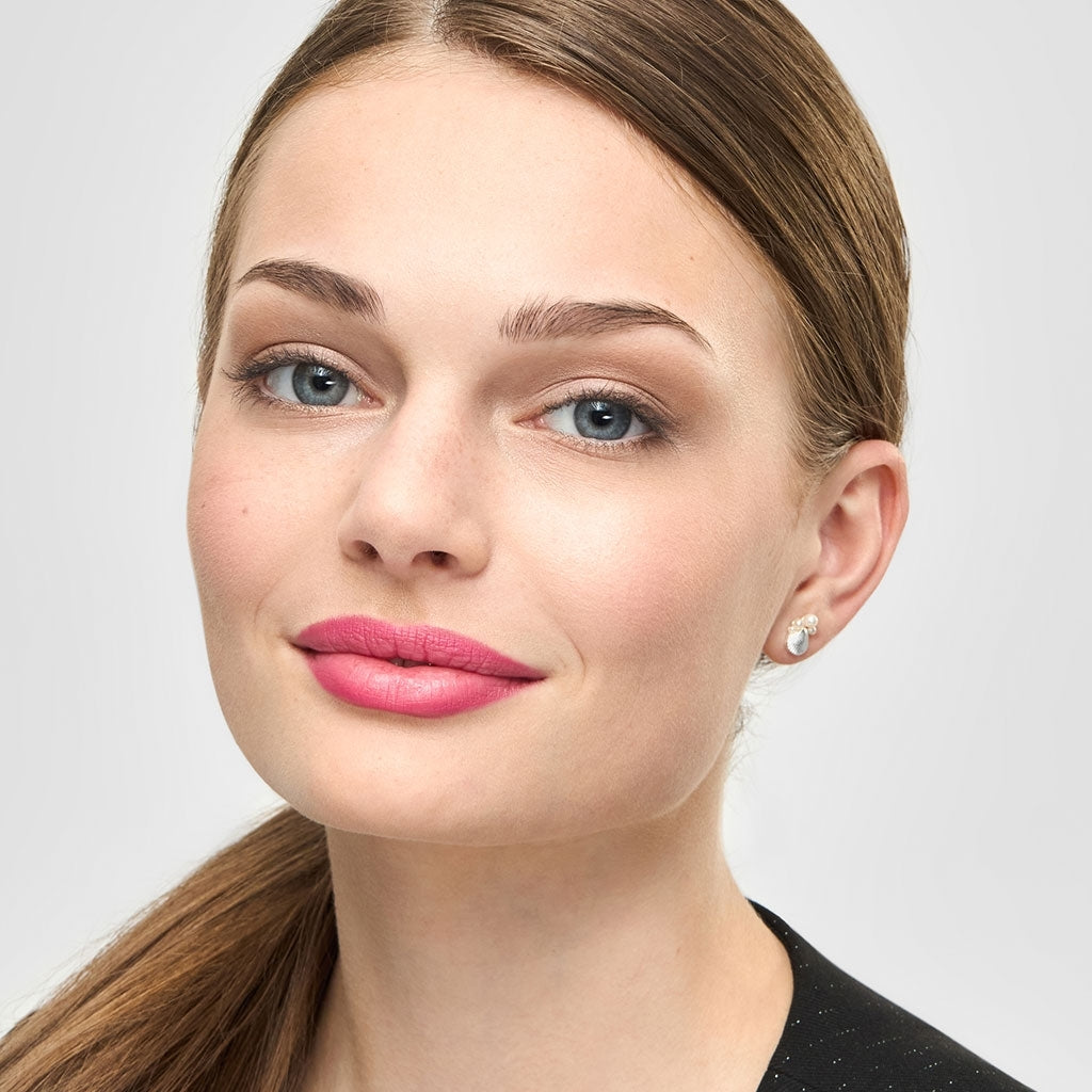 LULU Copenhagen Ørering - Bouquet Shell & Pearl Ørestik i Sølv