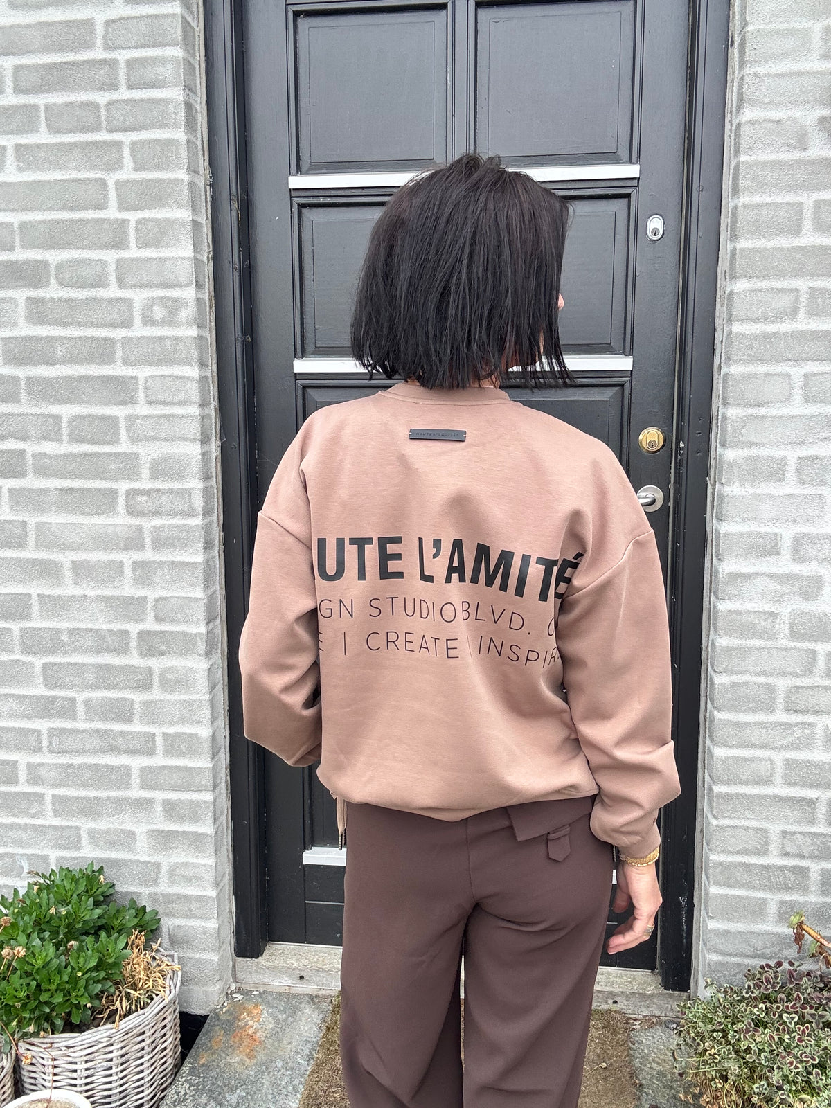 Haute L´amitié Sweat - New Studio Tie Sweat i Walnut