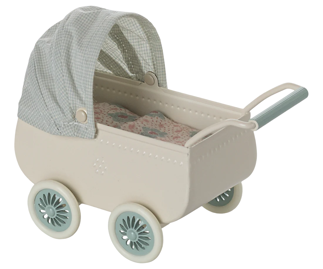 Maileg Barnevogn - Barnevogn Med Baby Mus i Mint