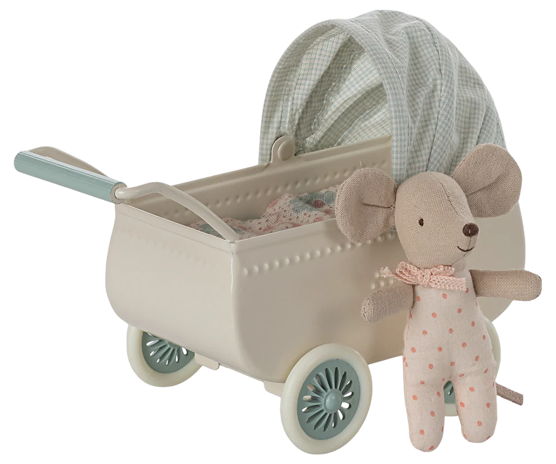 Maileg Barnevogn - Barnevogn Med Baby Mus i Mint