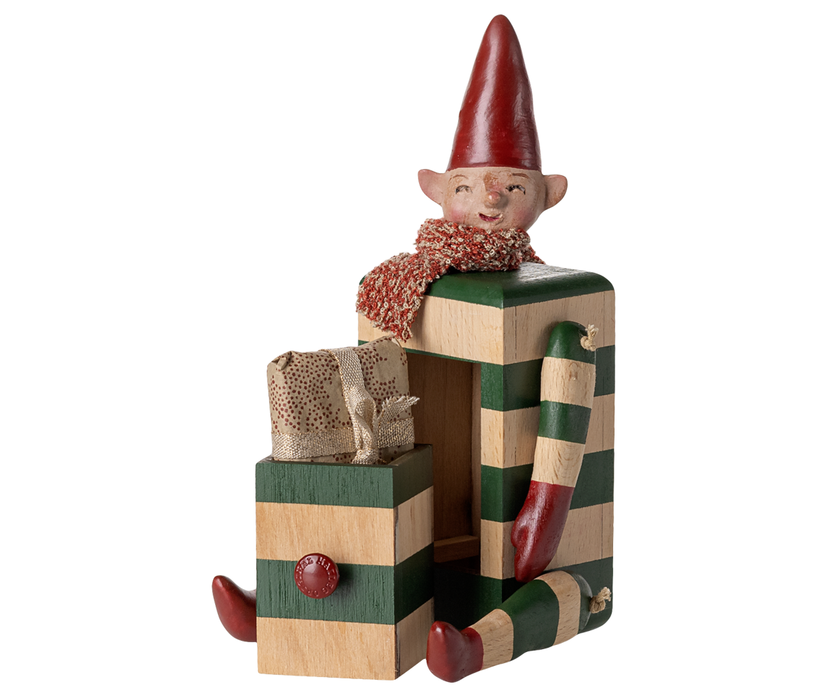 Maileg Hygge Nisse - Nisse Med Skuffe i Grøn