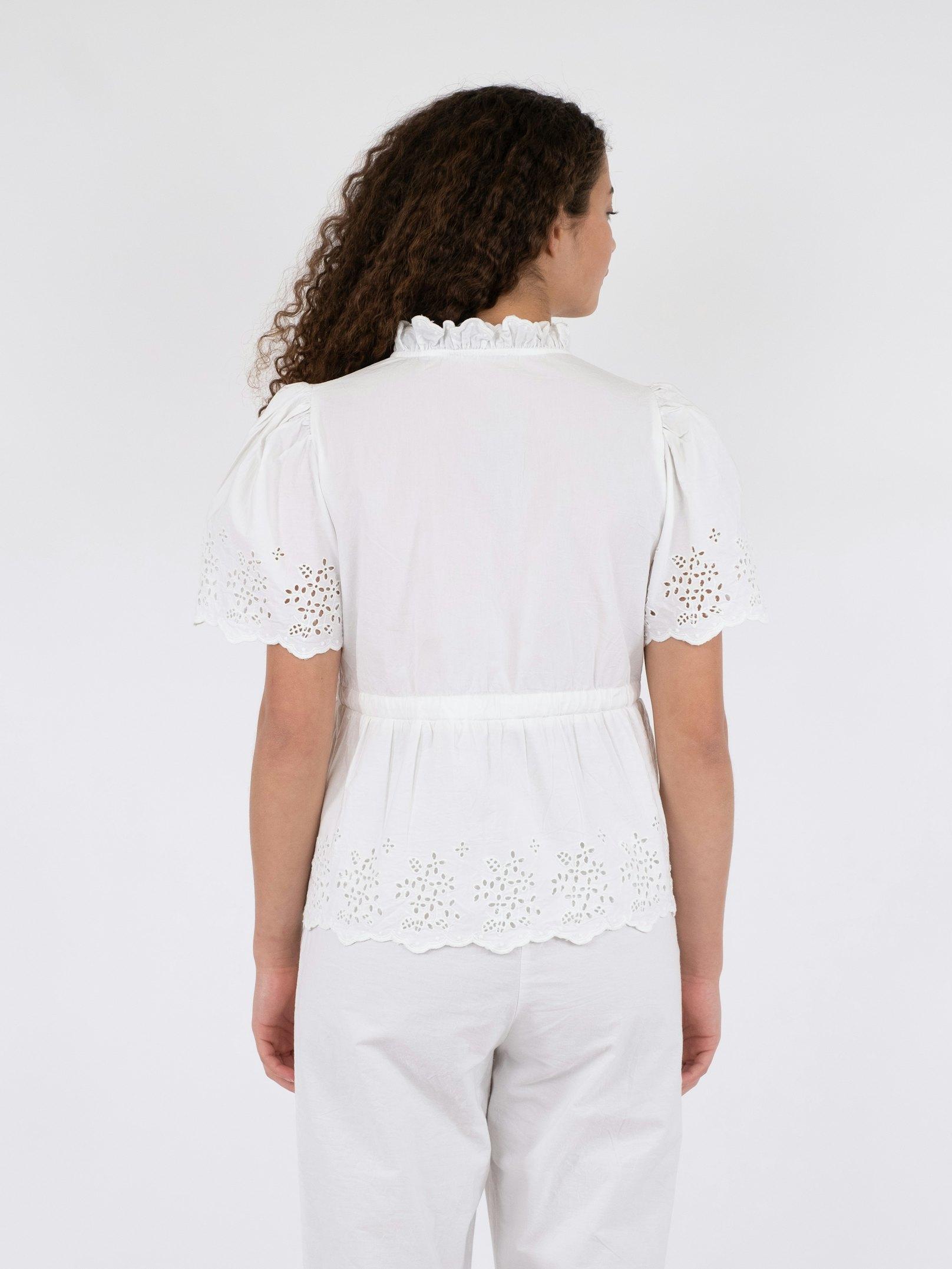 Neo Noir Bluse - Satsi Embroidery Bluse i Hvid