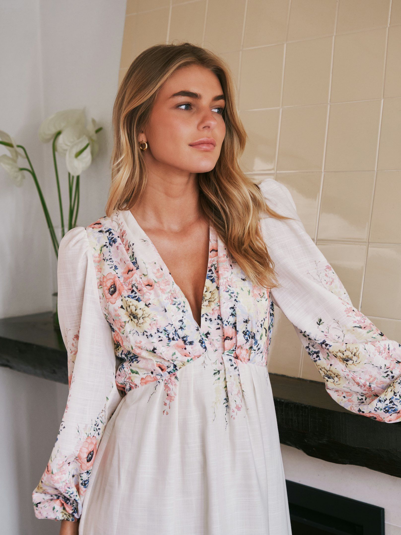 Neo Noir Kjole - Silfi Flower Print Kjole i Creme