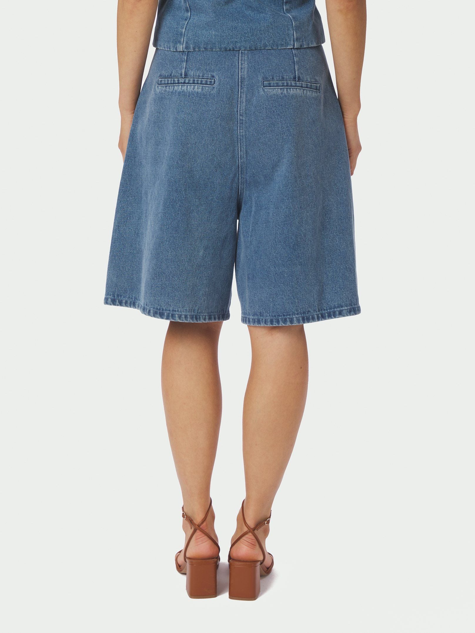 Neo Noir Shorts - Rosel Denim Shorts i Blå