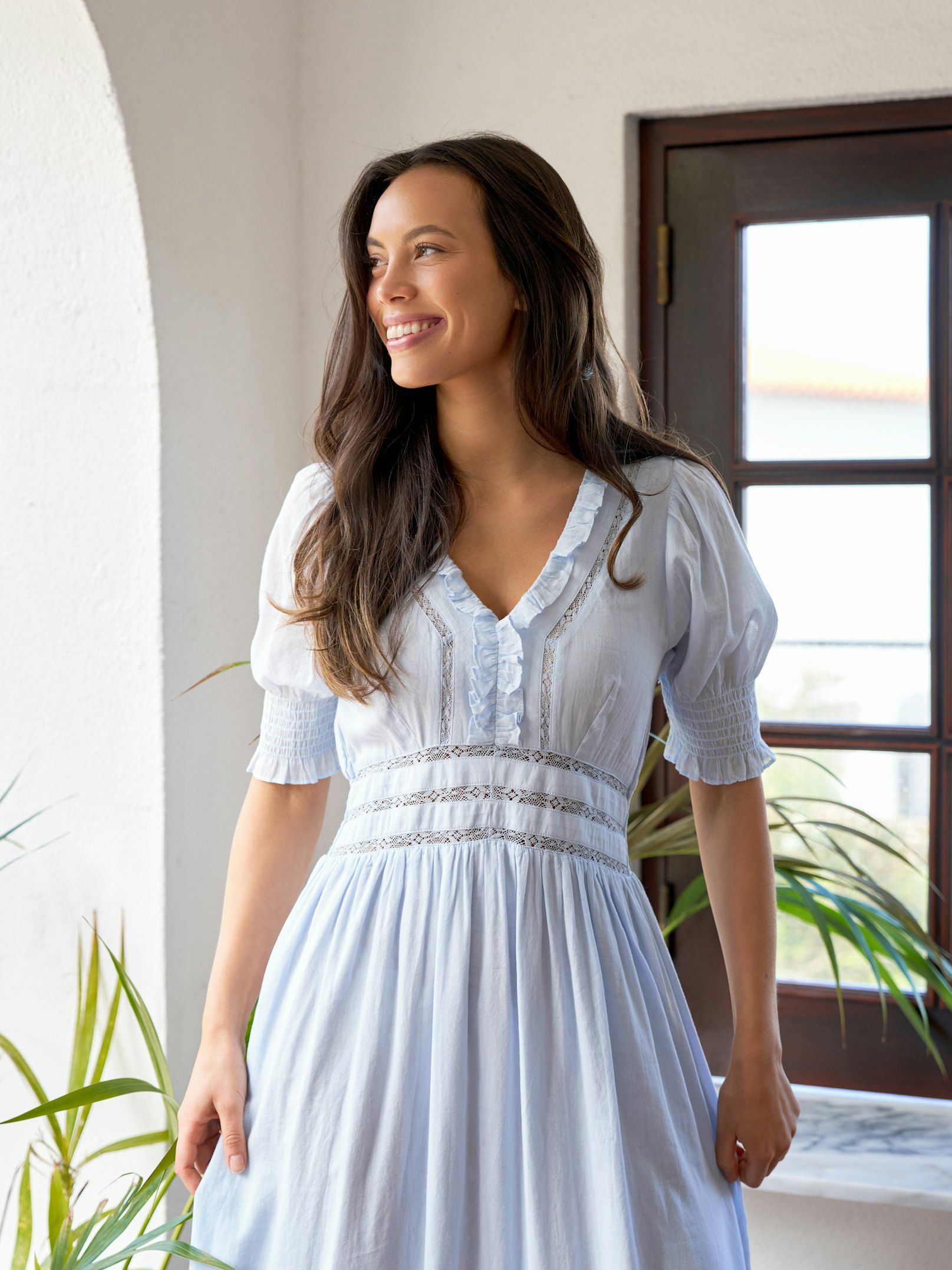 Neo Noir Kjole - Alvina S Voile Kjole i Light Blue