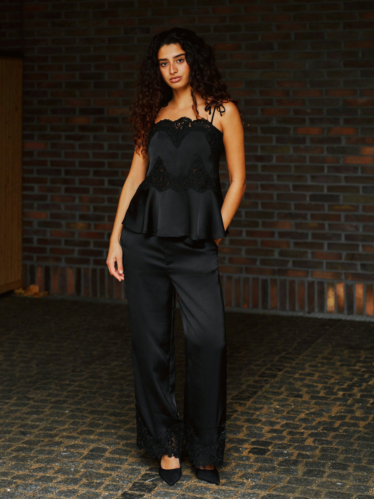 Neo Noir Bukser - Emery Heavy Sateen Lace i Sort