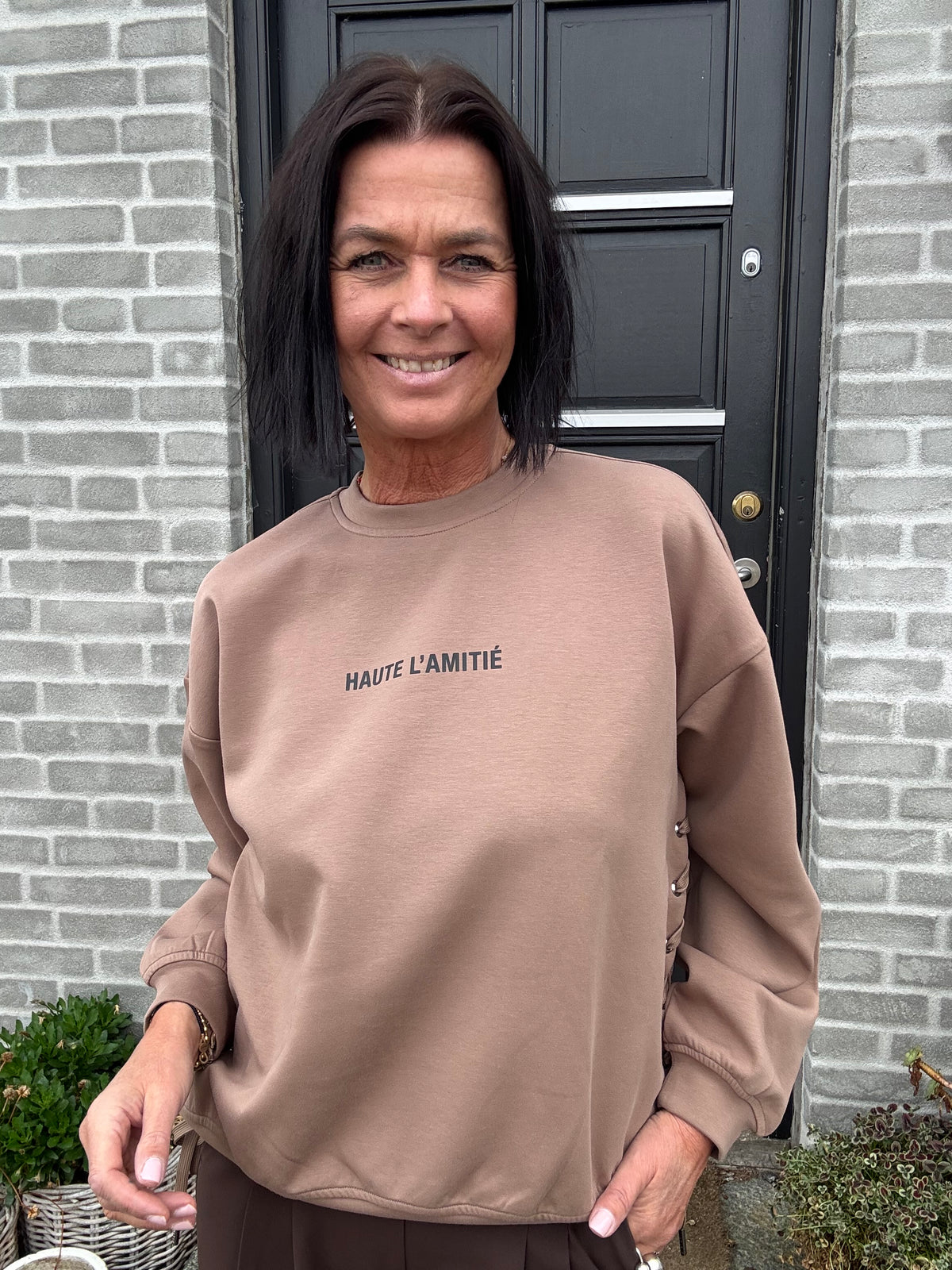 Haute L´amitié Sweat - New Studio Tie Sweat i Walnut