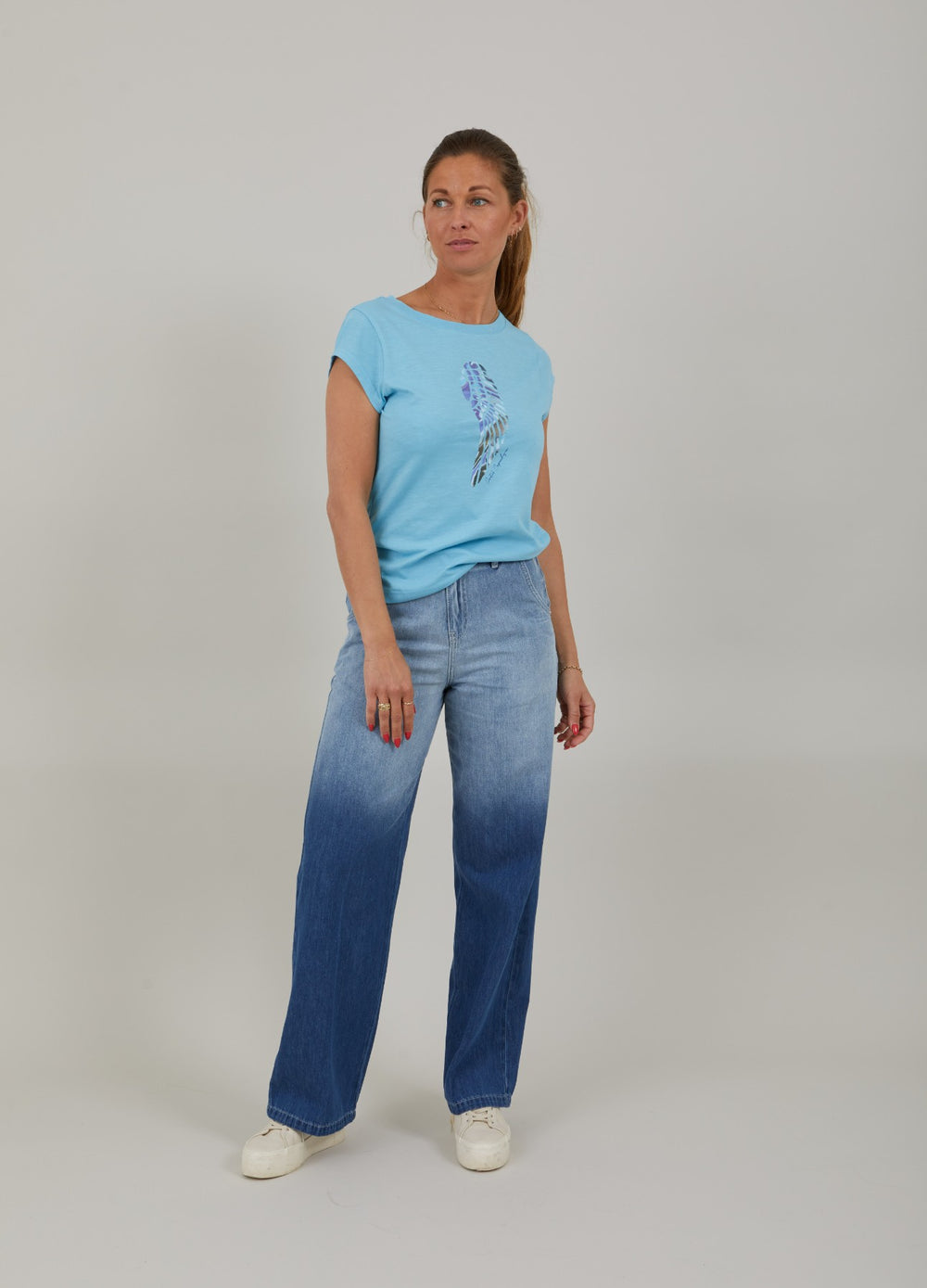 Coster Copenhagen - Flow Wing T-shirt i Coastal Blue
