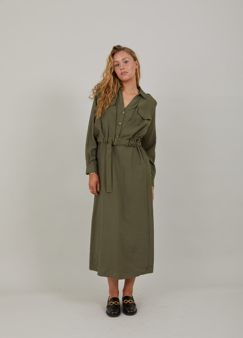 Coster Copenhagen - Utility Kjole i Dusty Olive