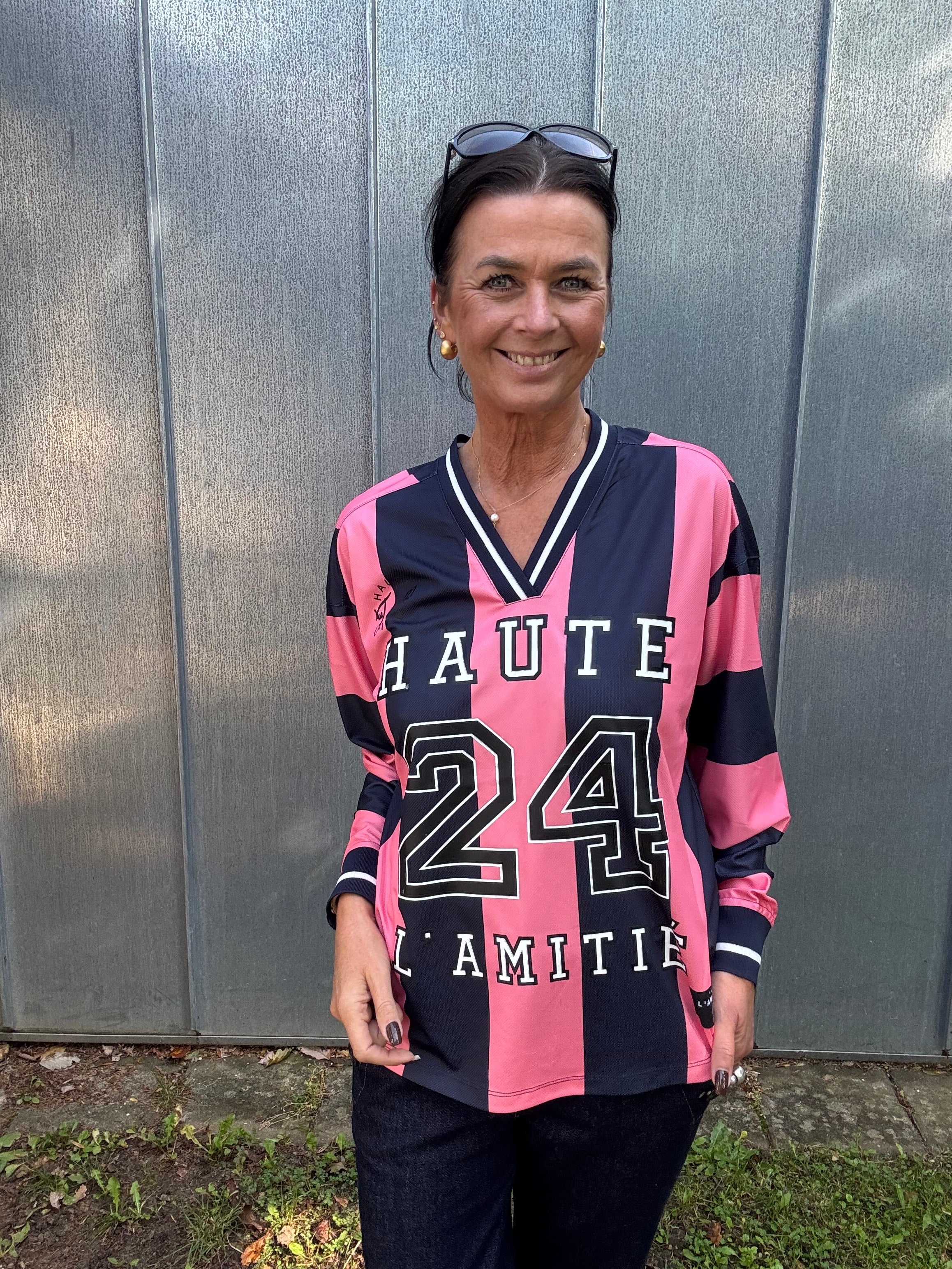 Haute L´amitié Bluse - Stripe Football Bluse i Navy Pink
