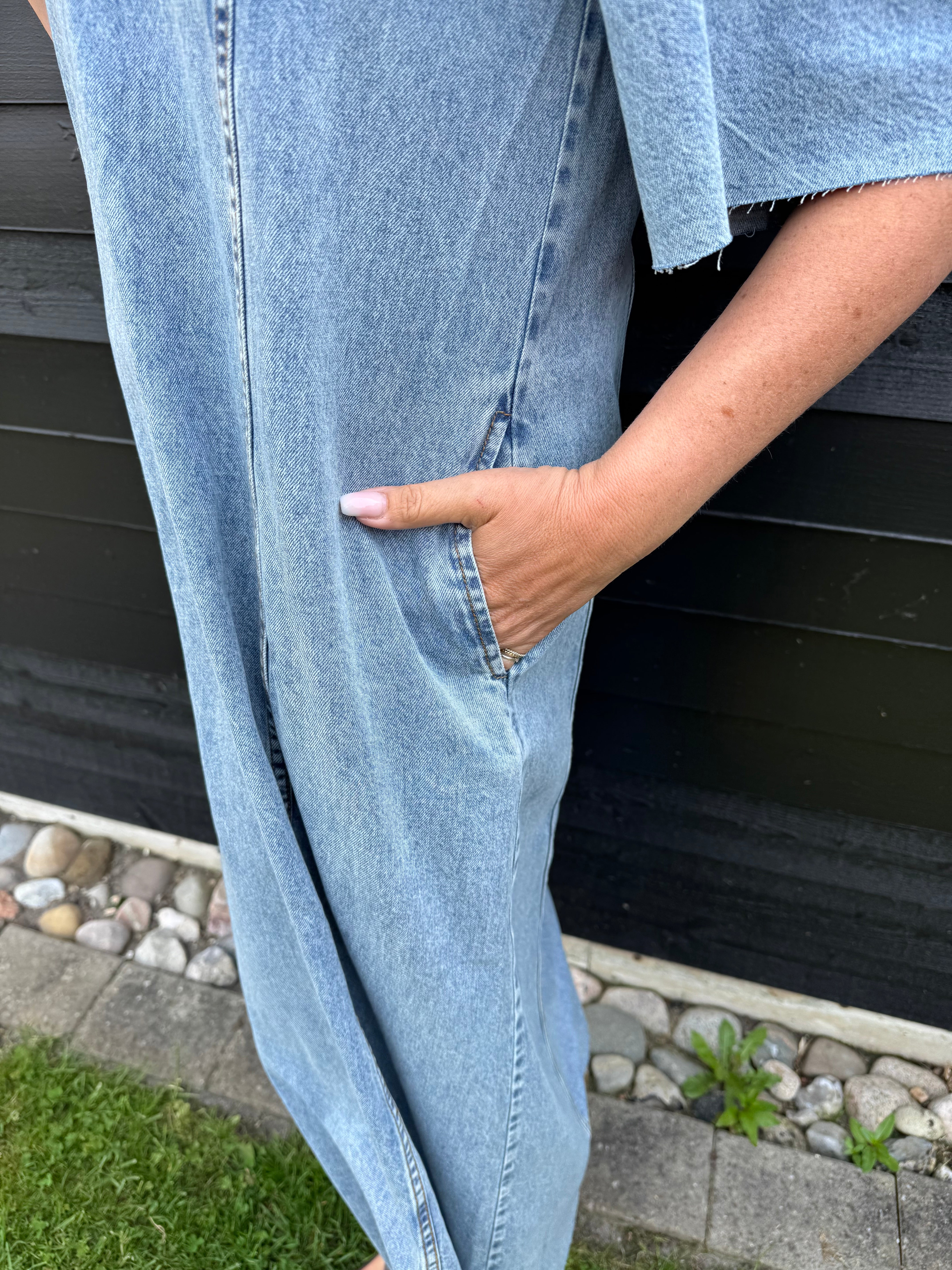 Haute L´amitié Kjole - Denim Raw Hem Kjole i Denim Blue