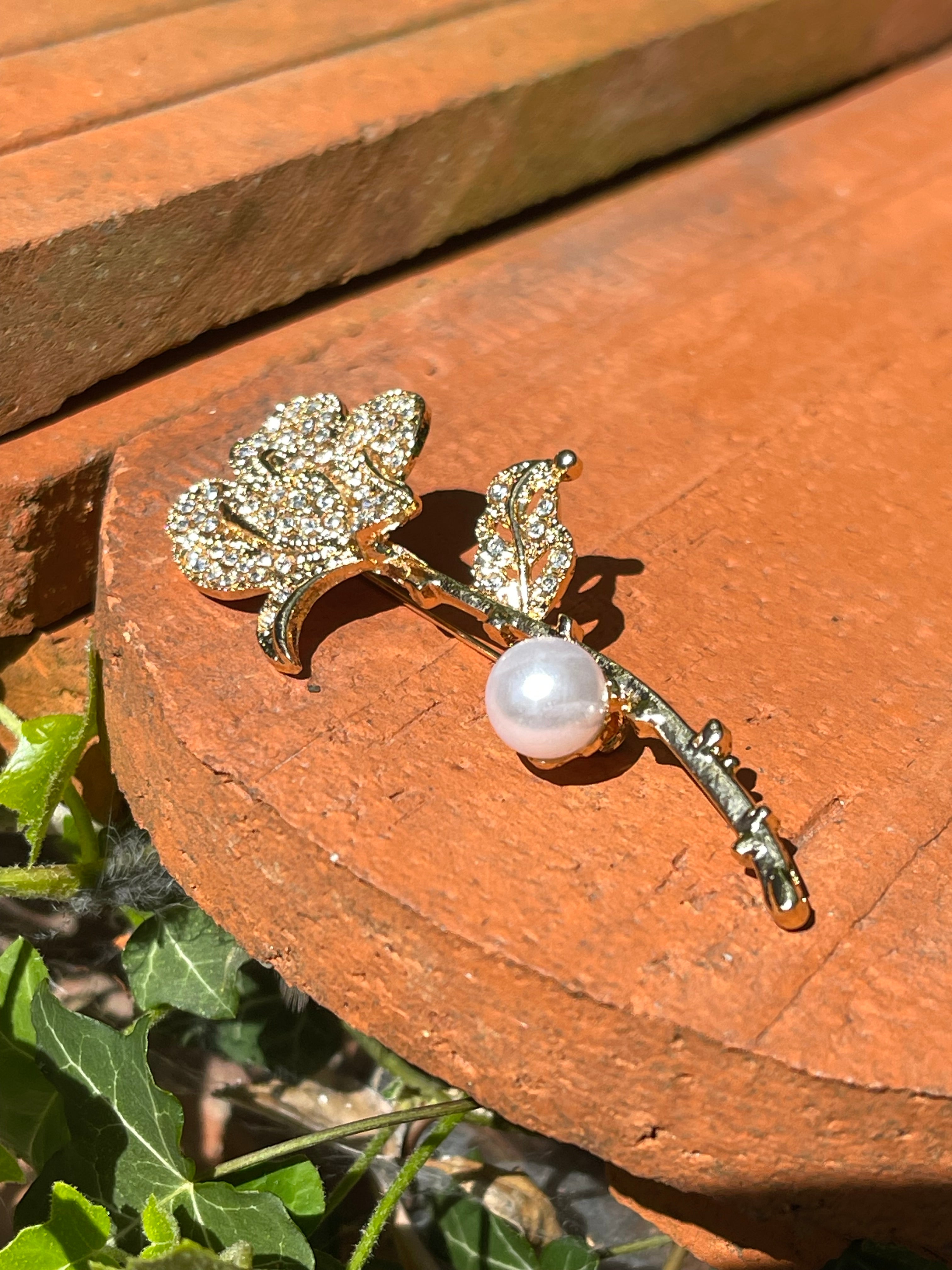 Tim & Simonsen Broche - 619 Pin Kiki Broche Rose i Forgyldt