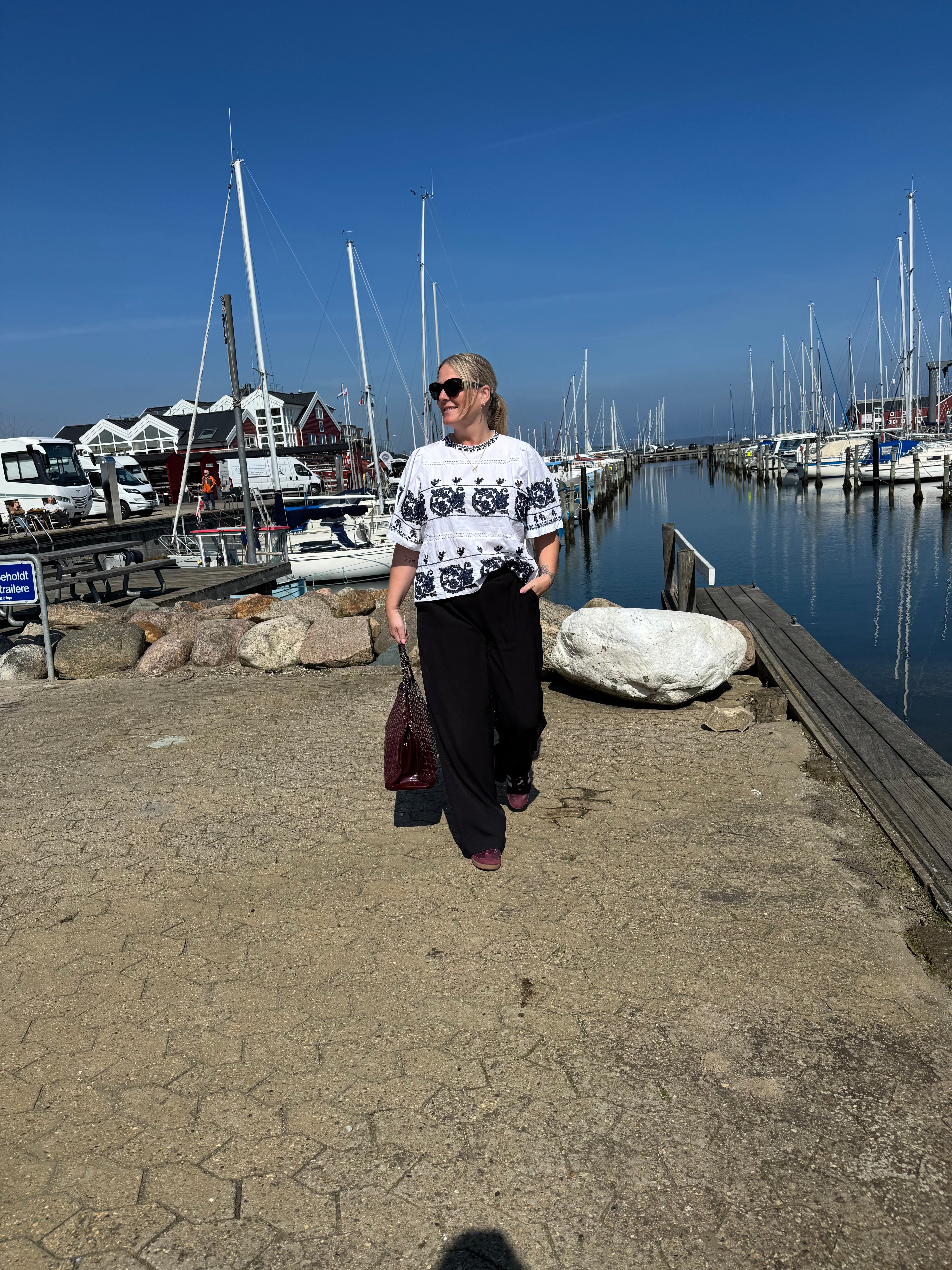 Gossia Bluse - AnnimiGO Bluse i Hvid-Blå
