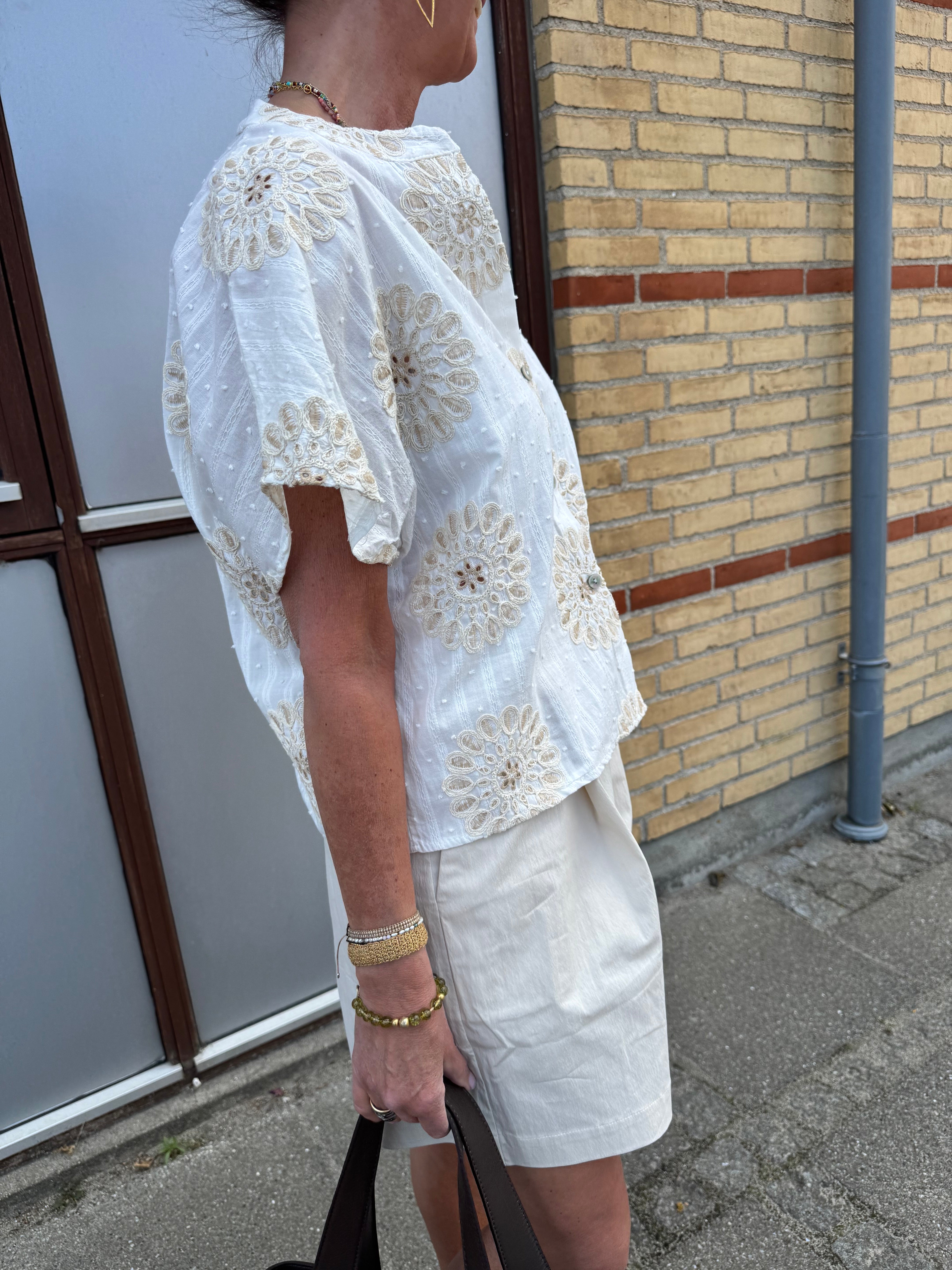 Black Colour Bluse - BcBlanca Loose Bluse i Creme