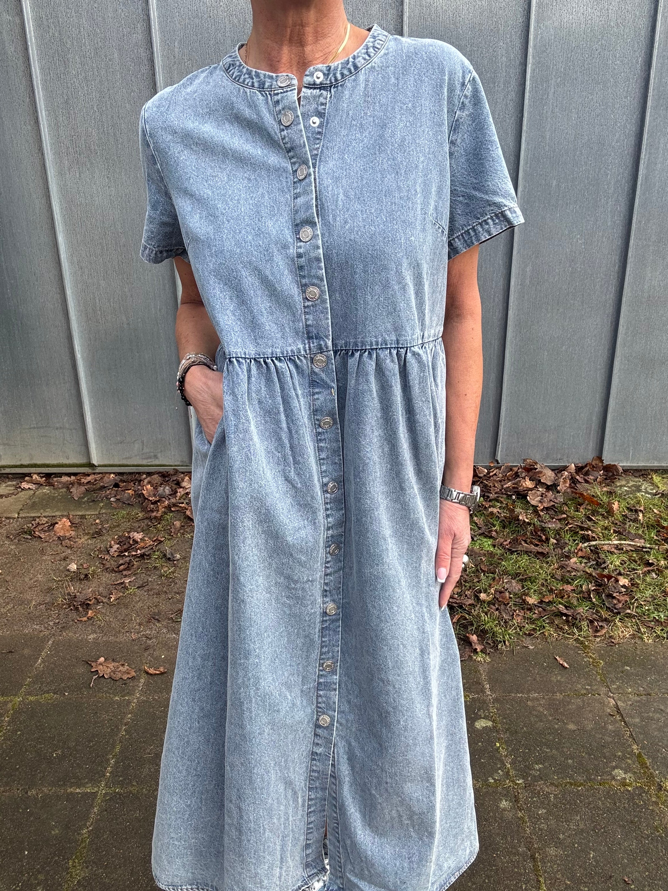 Lollys Laundry Kjole - AliyaLL Maxi Denim Kjole i Washed Denim