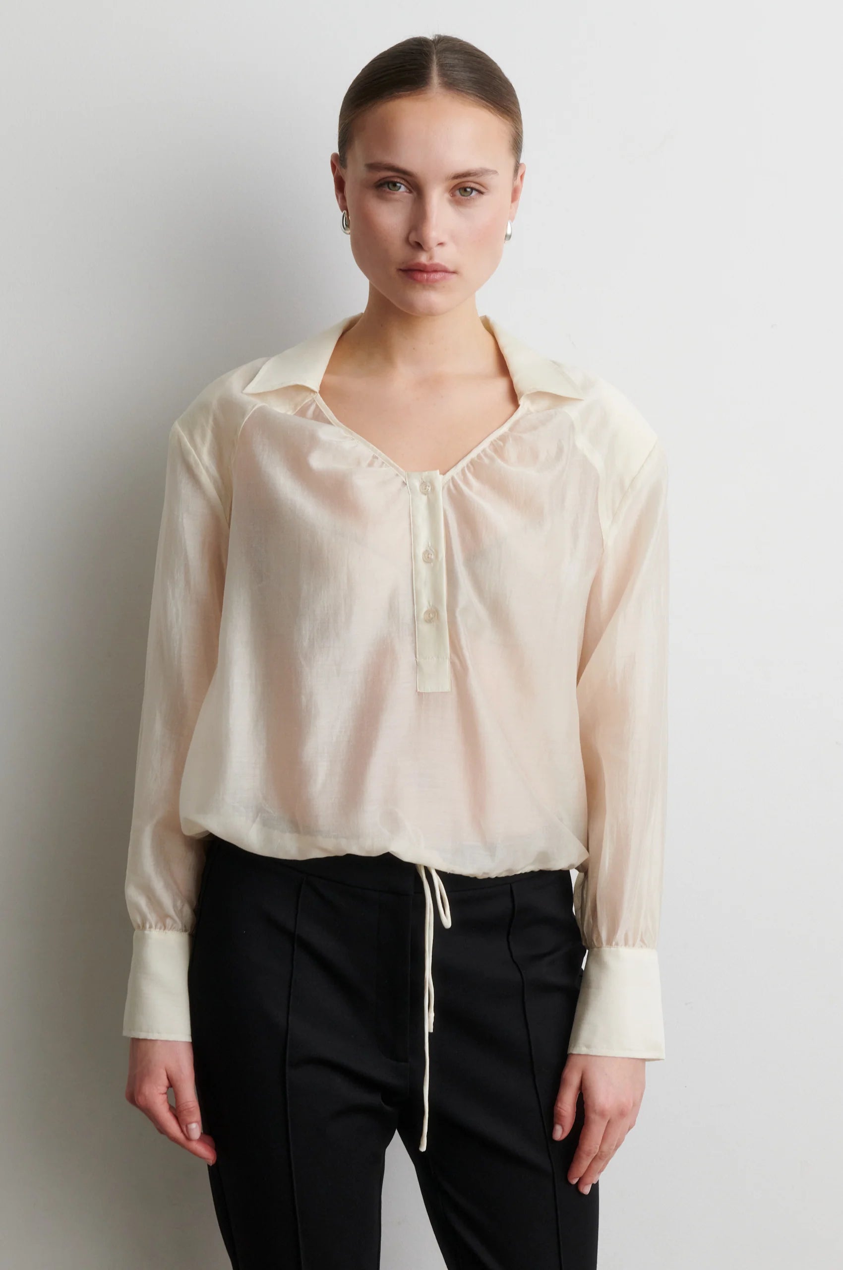 Second Female Bluse -  Warne Bluse i Egret