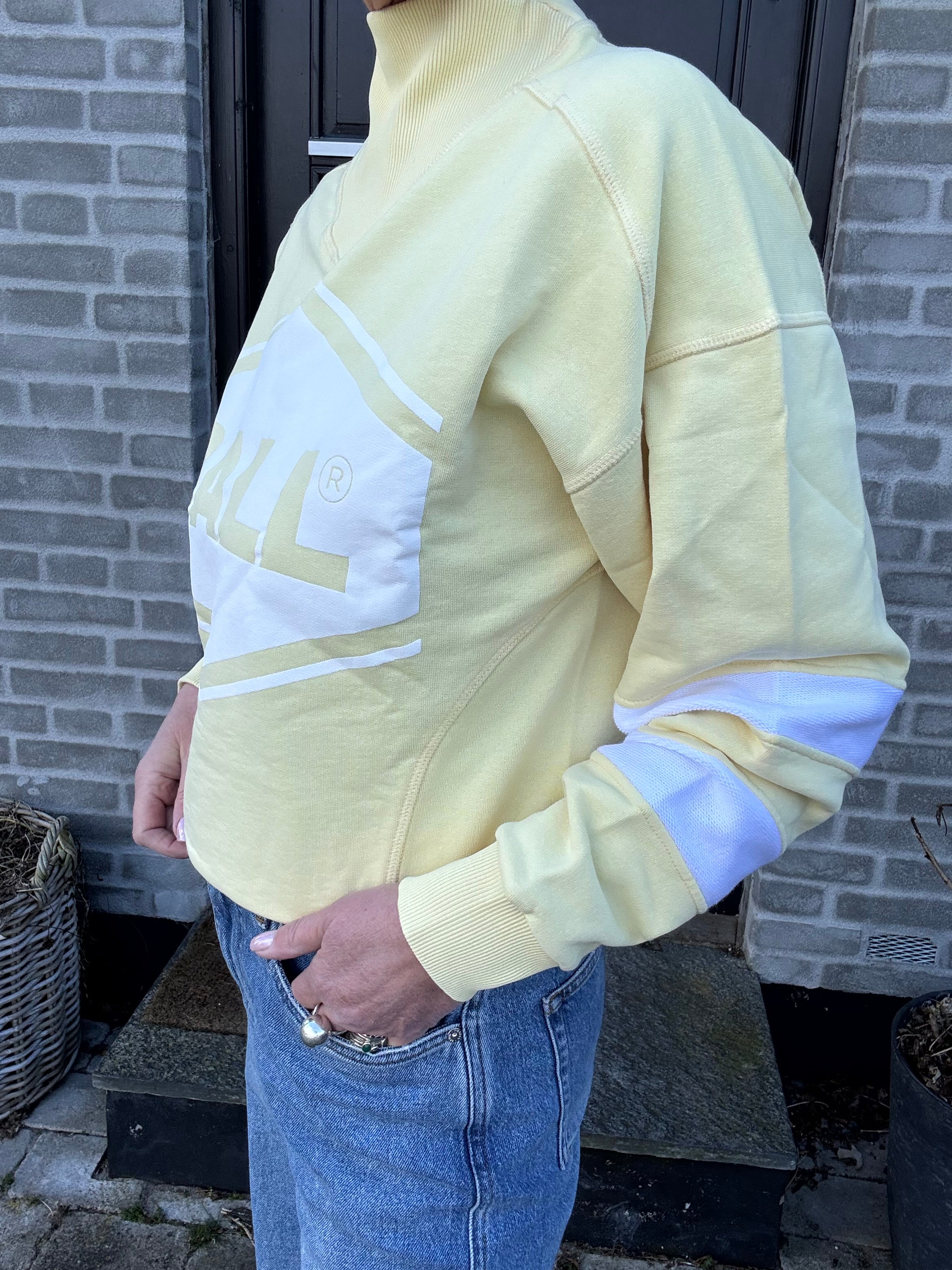 BALL Original Sweat - BaFossati High Collar Sweat i Gul