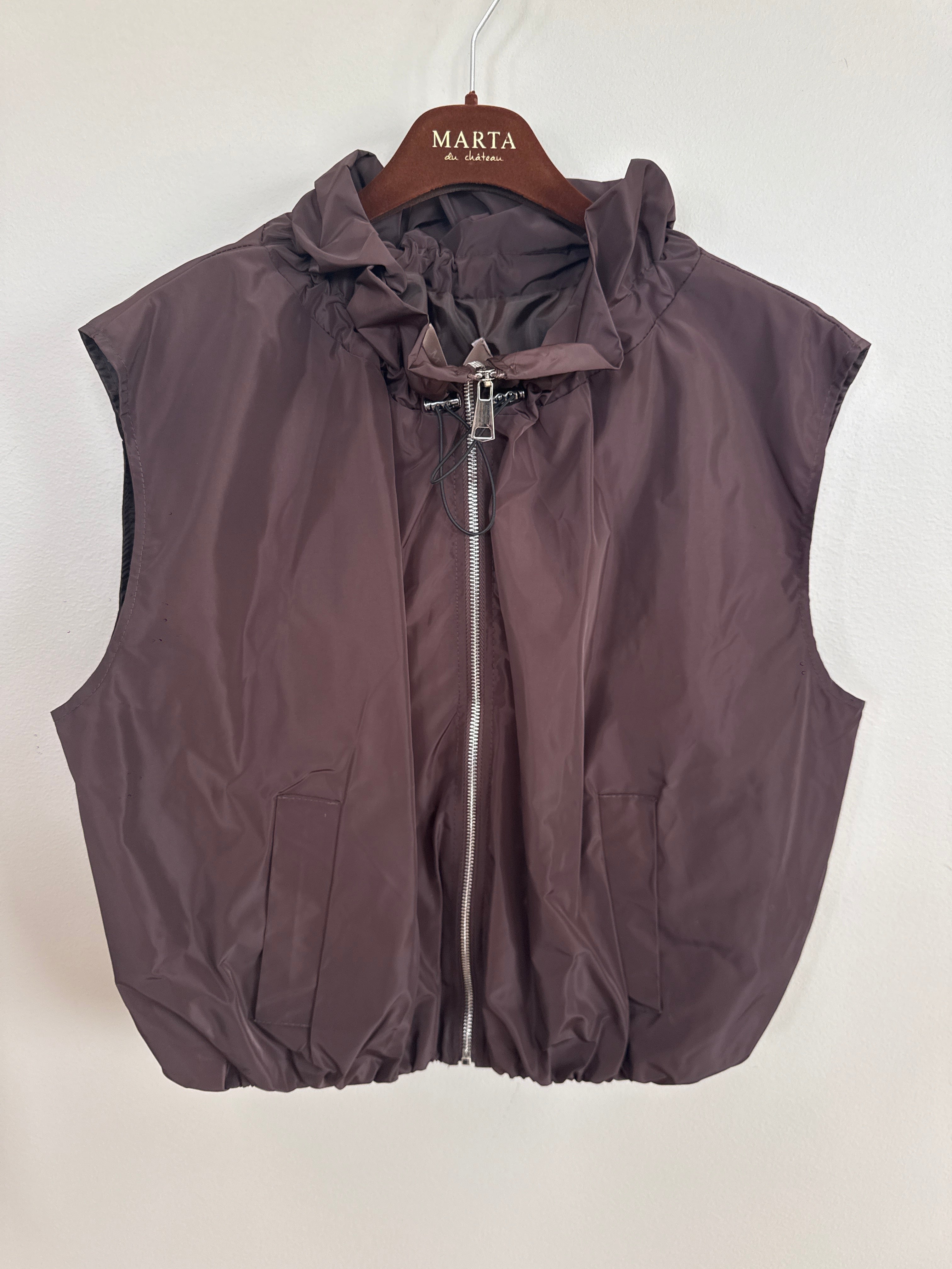 MARTA du château Vest - 68821 MdcAnthea Vest i Moro