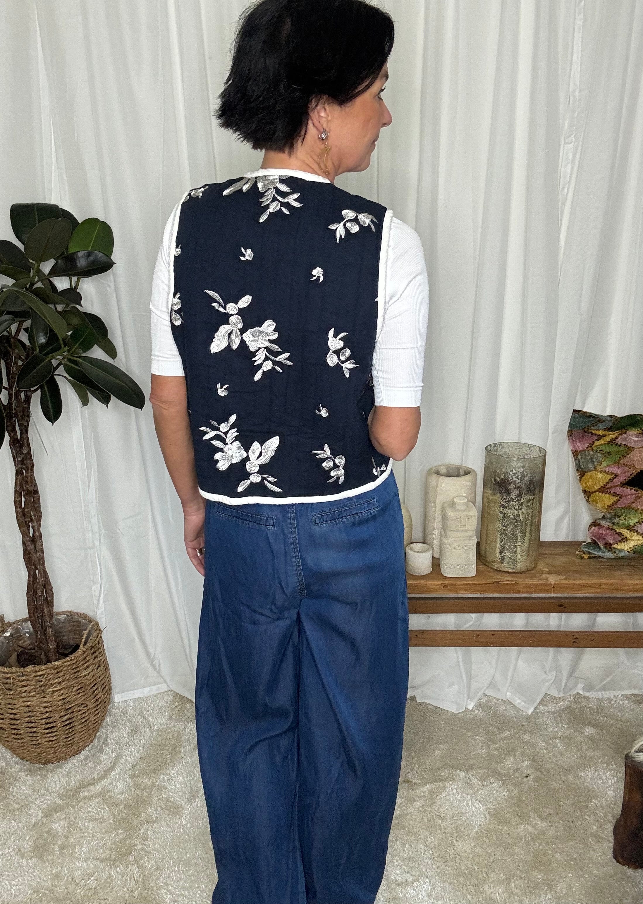 Nümph Vest - NuEstellas Vest i Dark Sapphire