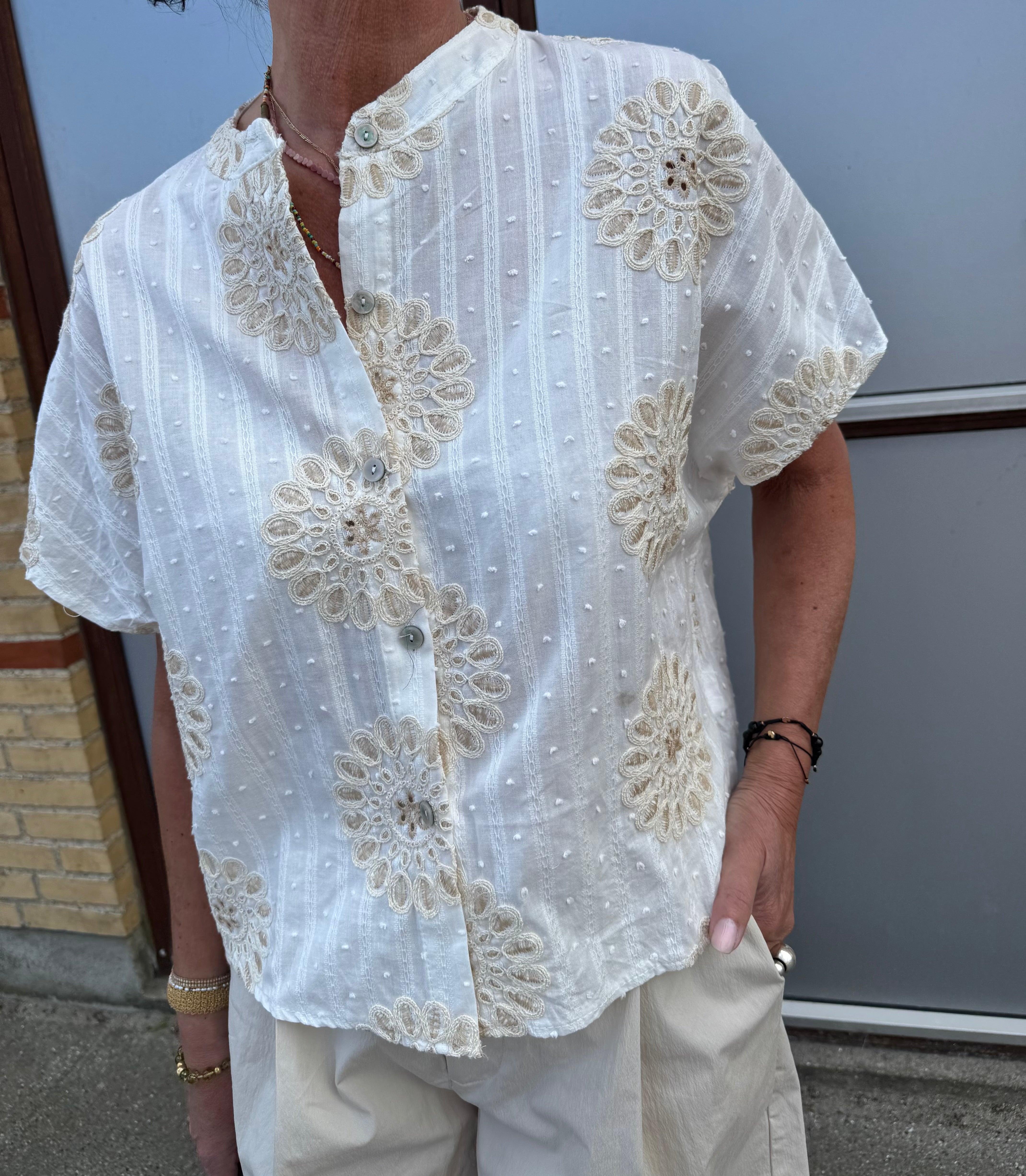 Black Colour Bluse - BcBlanca Loose Bluse i Creme