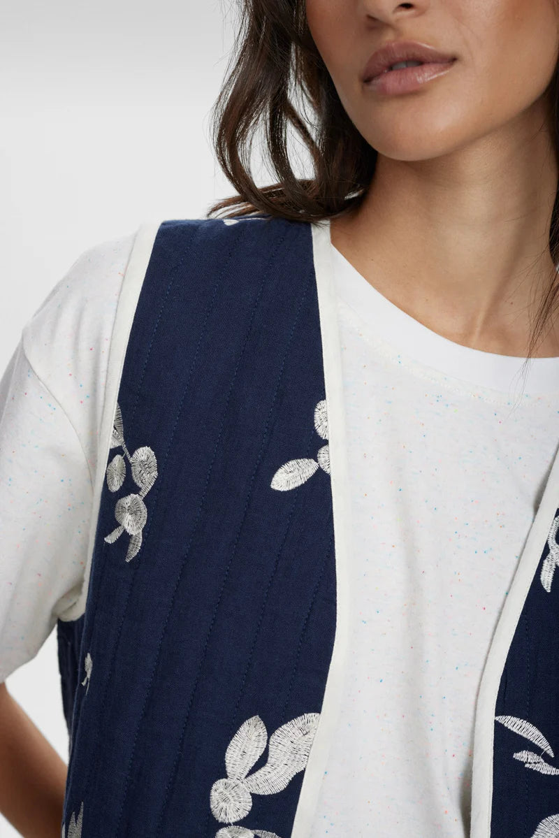 Nümph Vest - NuEstellas Vest i Dark Sapphire