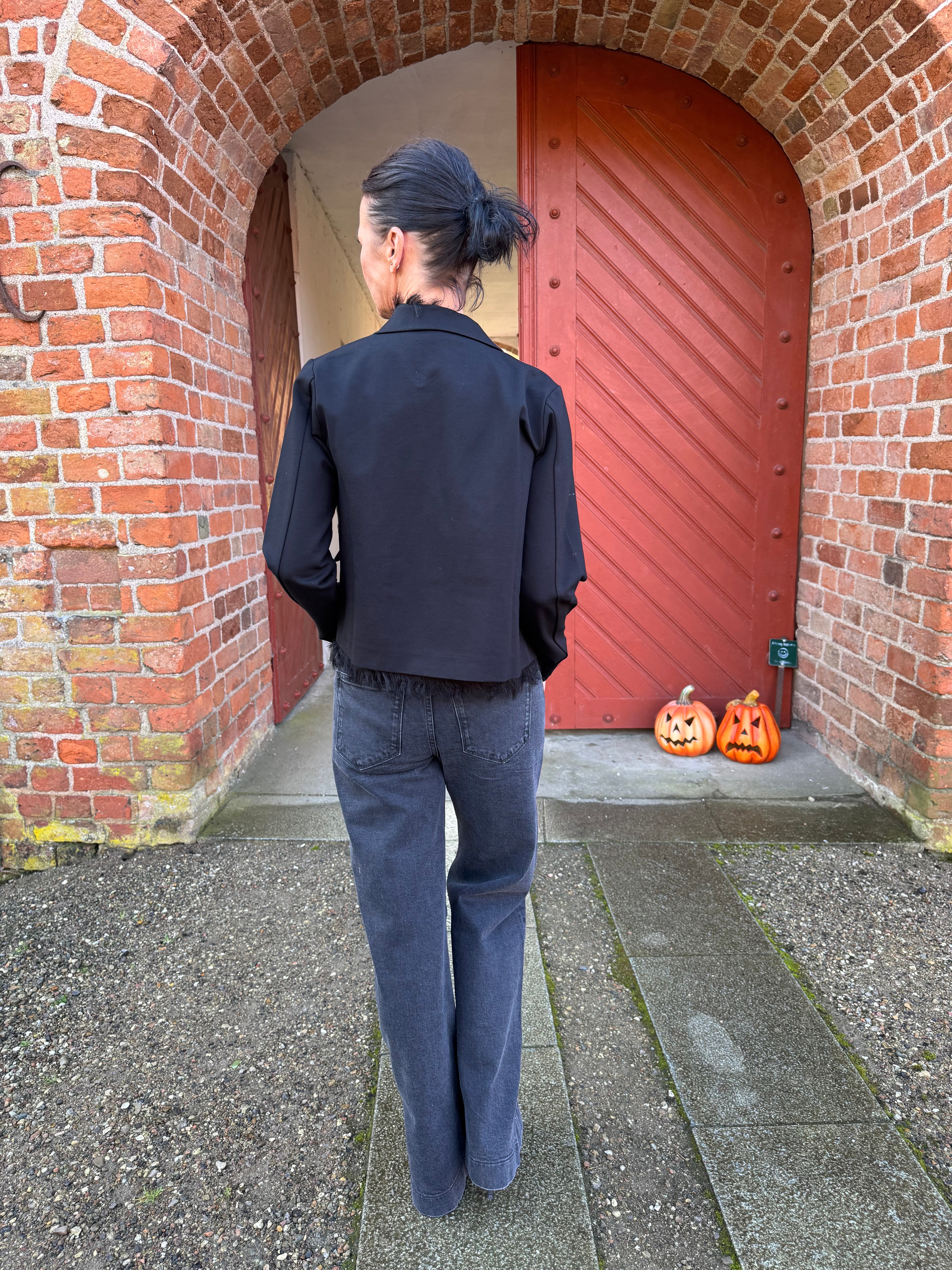 Garcia Jeans - 9115 Celia Wide Fit Jeans i Dark Used Med Similisten