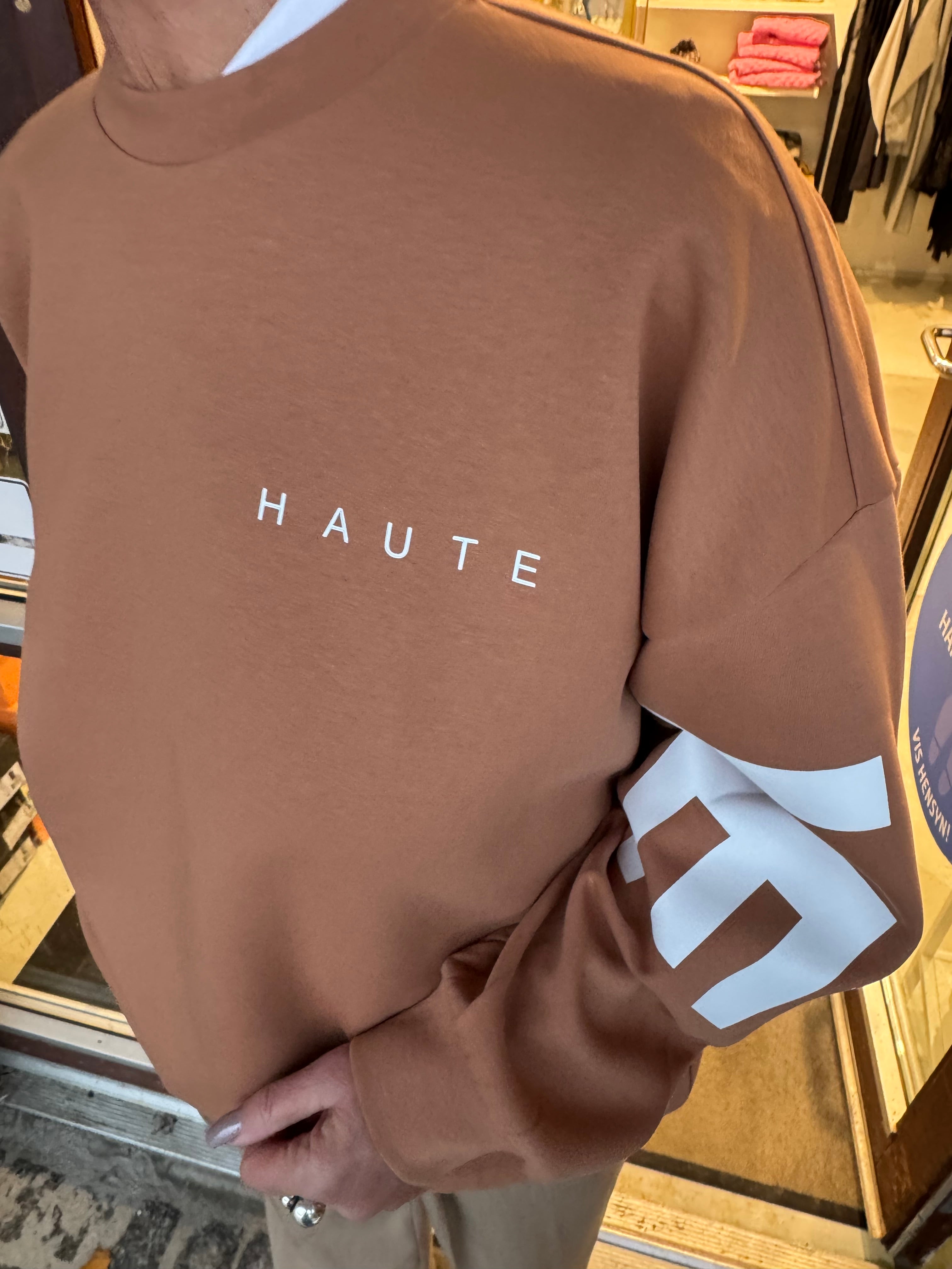 Haute L´amitié Sweat - Maxi Split Logo Sweat i Camel