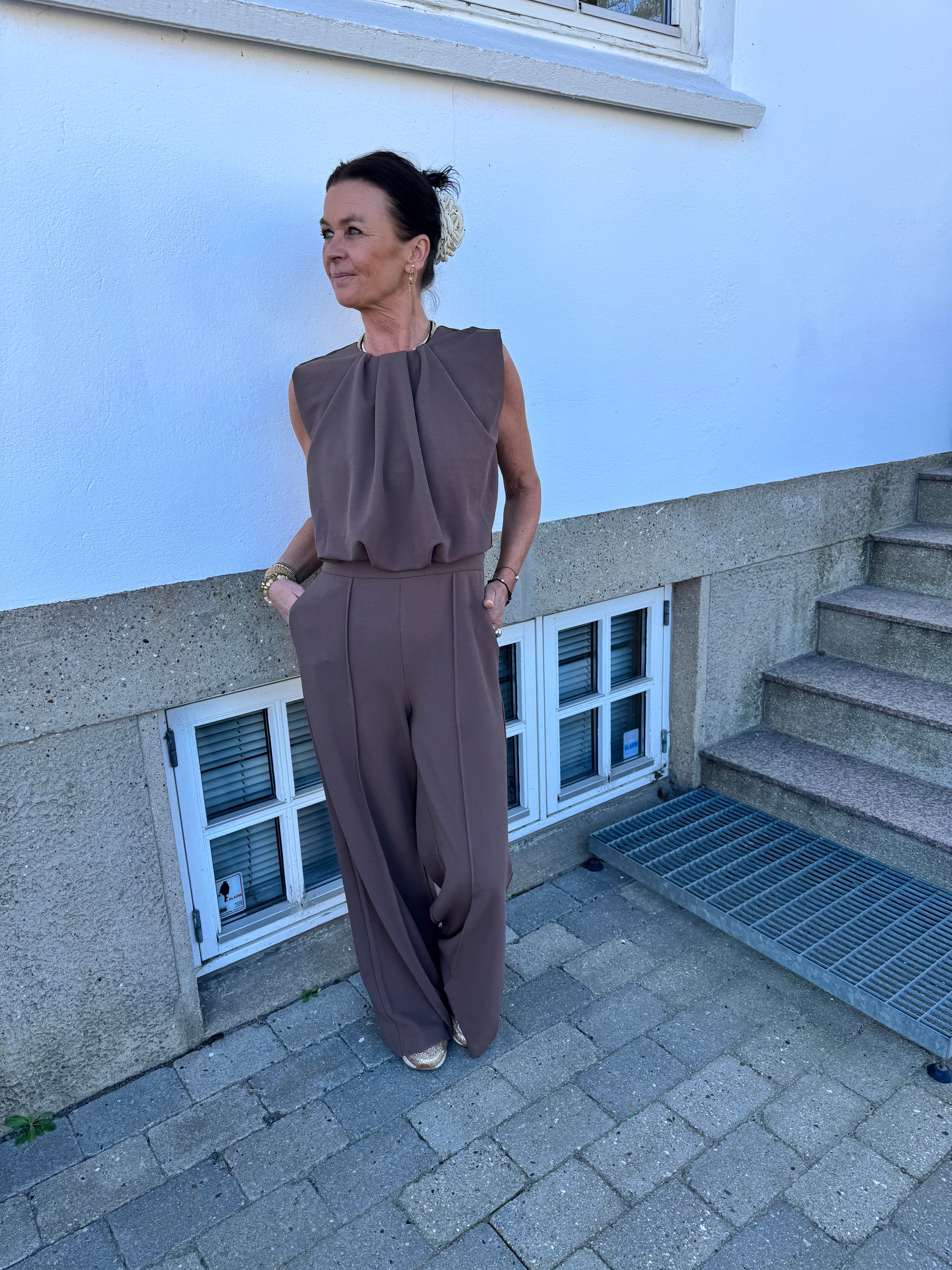 Co´Couture Buksedragt - FalconCC Pleat Jumpsuit i Walnut