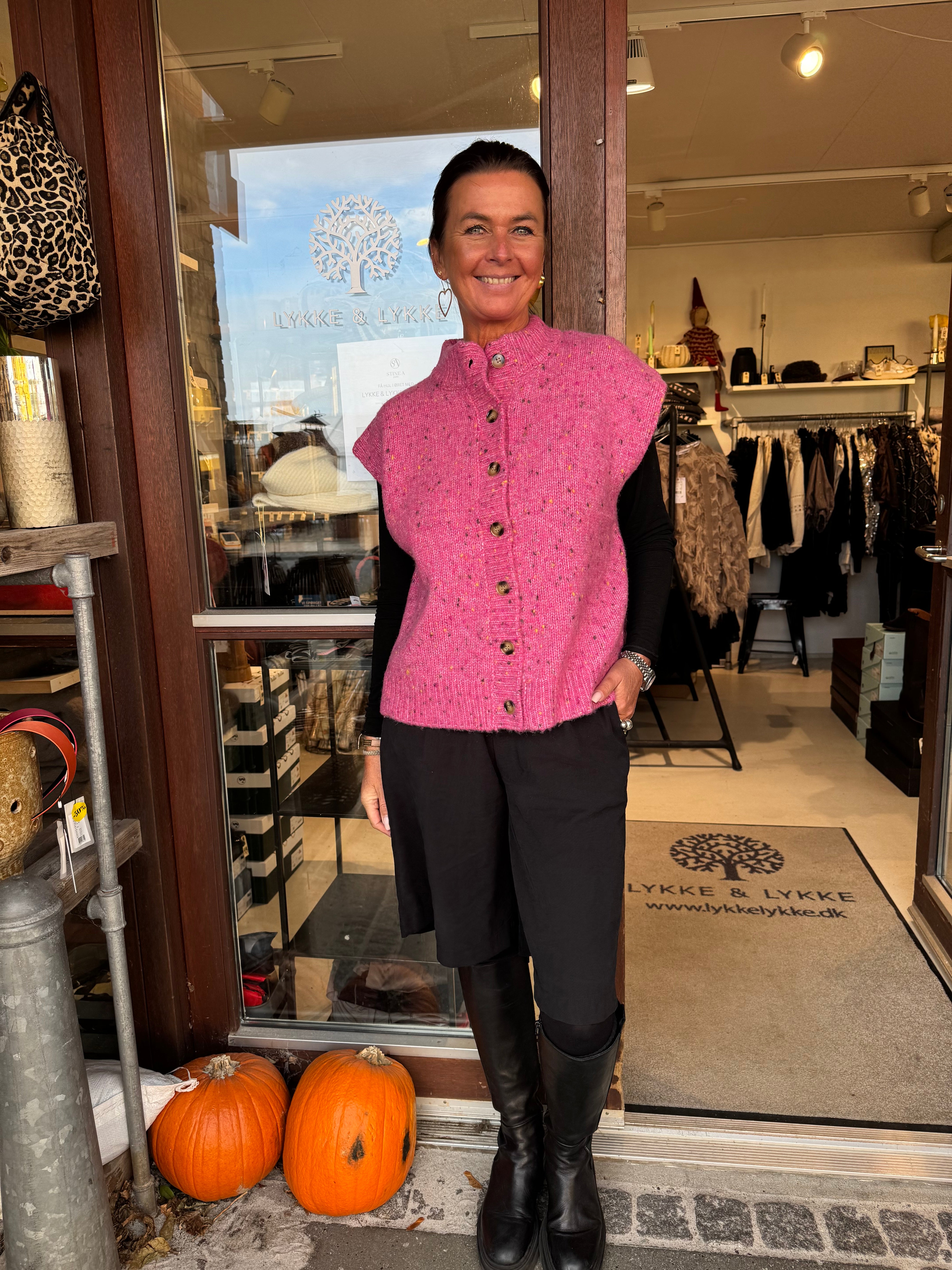 Pieszak Cardigan - PD-Holly Button Hight  Nech Strik Vest i Berry Glow