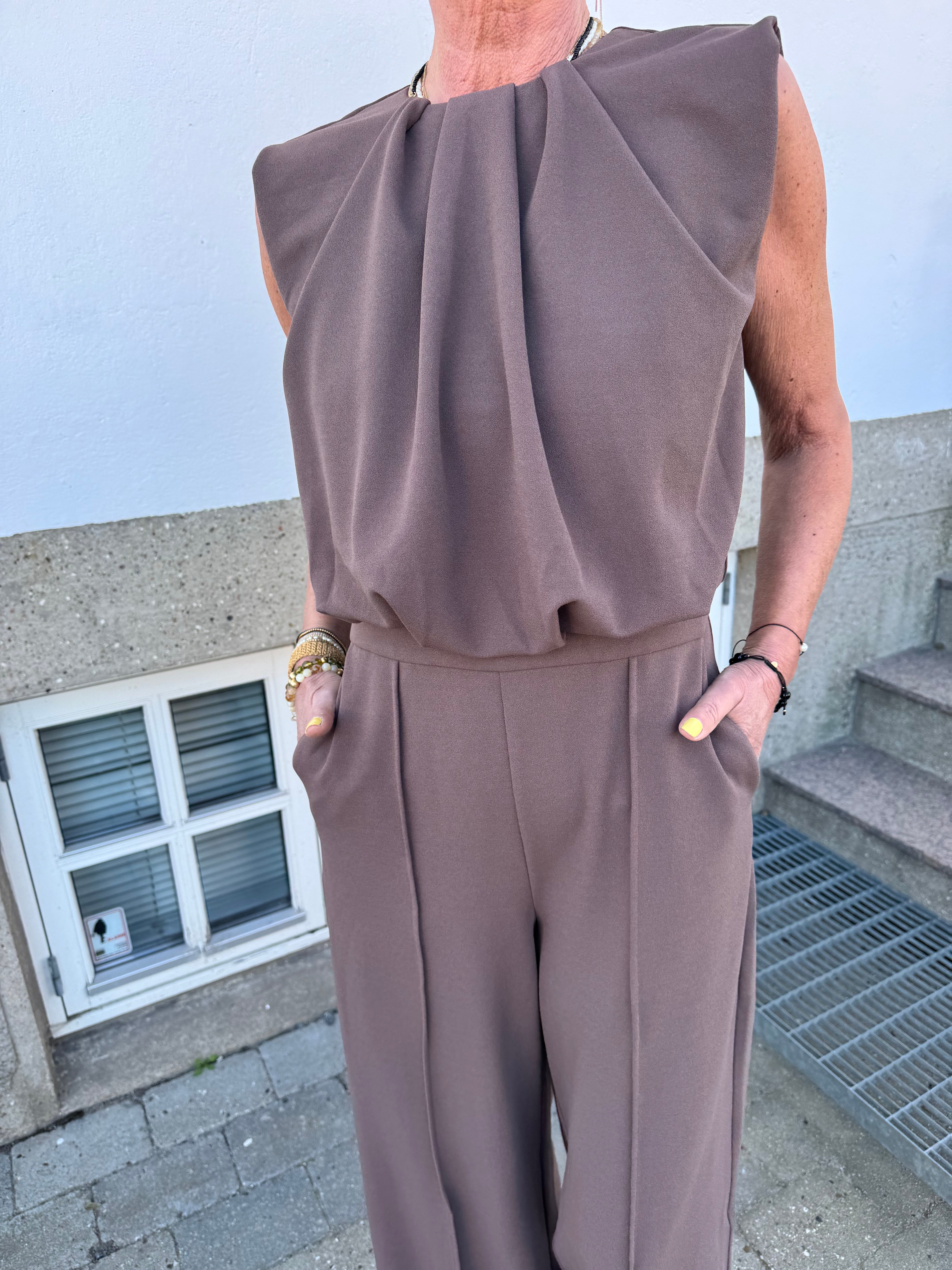 Co´Couture Buksedragt - FalconCC Pleat Jumpsuit i Walnut