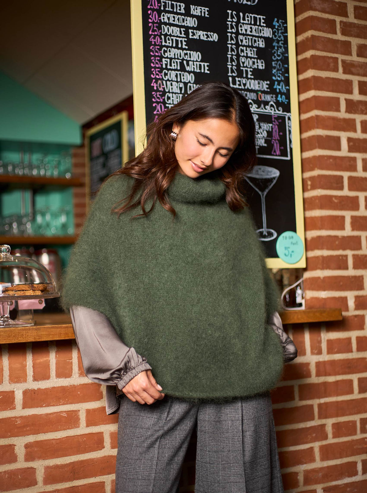 Black Colour Poncho - BcBjoerk Roll Neck Poncho i Army