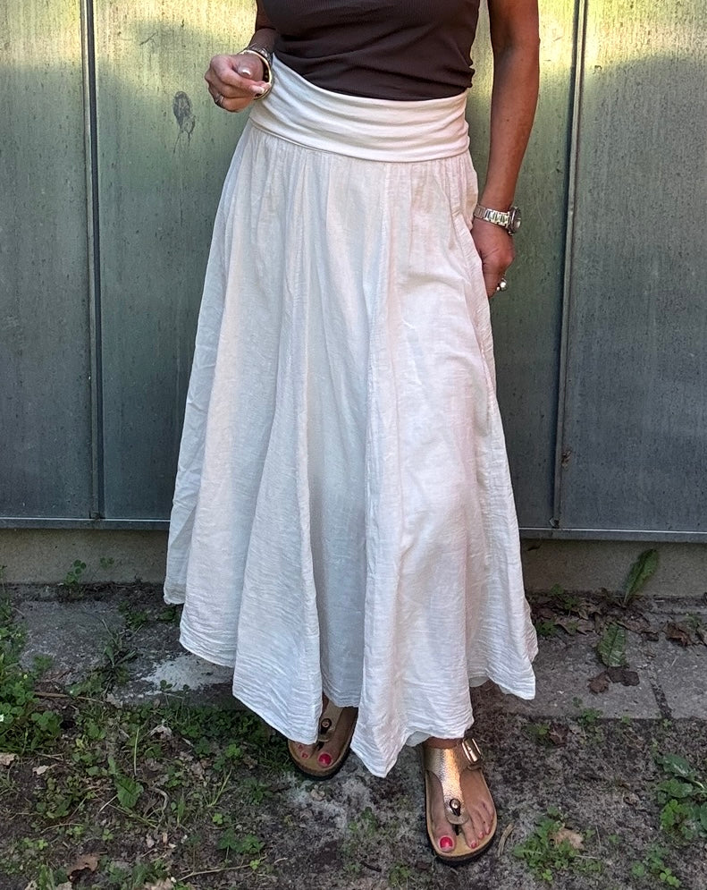 MARTA du château Nederdel - MdcMagna Nederdel i Beige